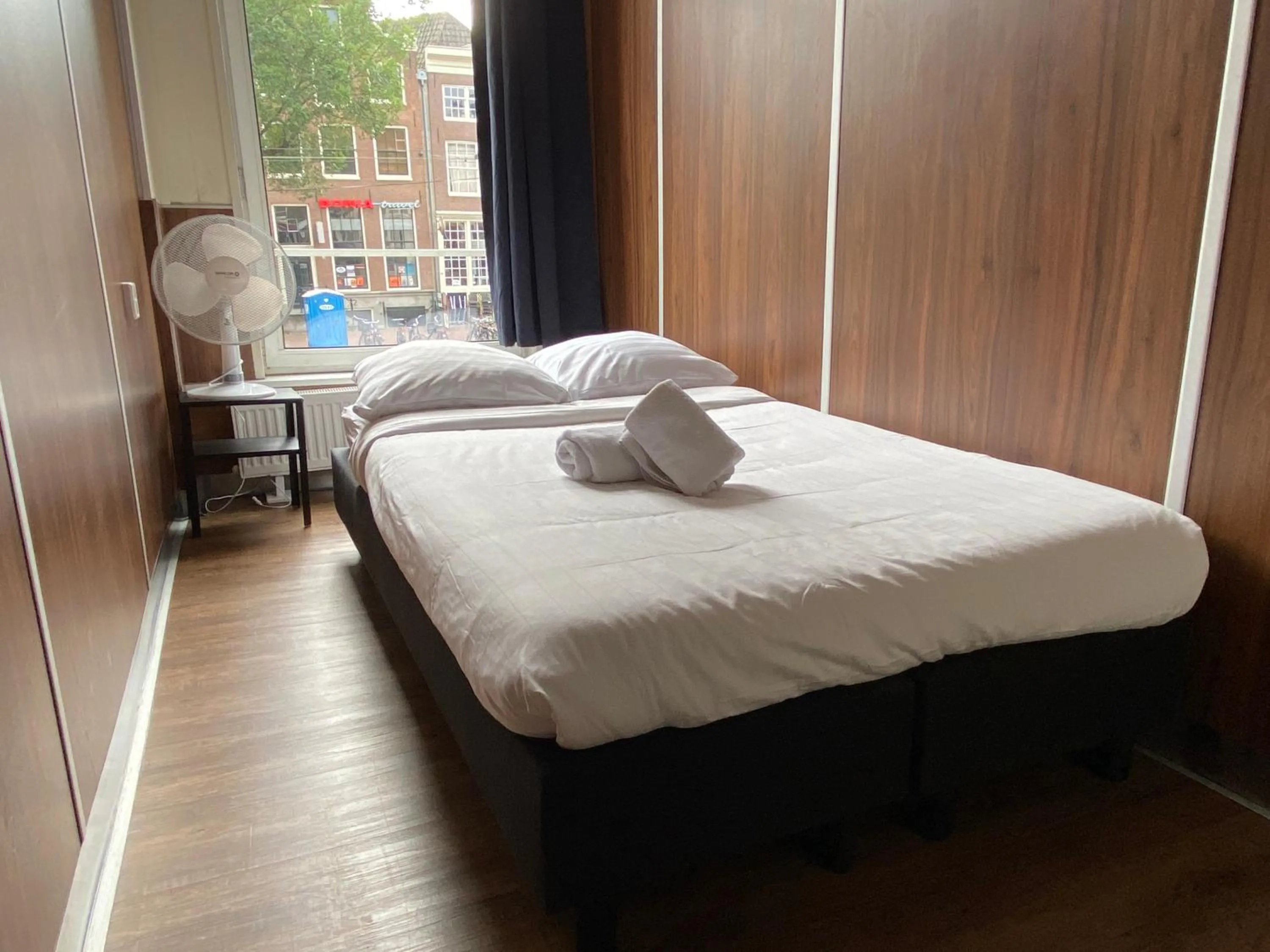 Bedroom, Bed in Hostel Utopia