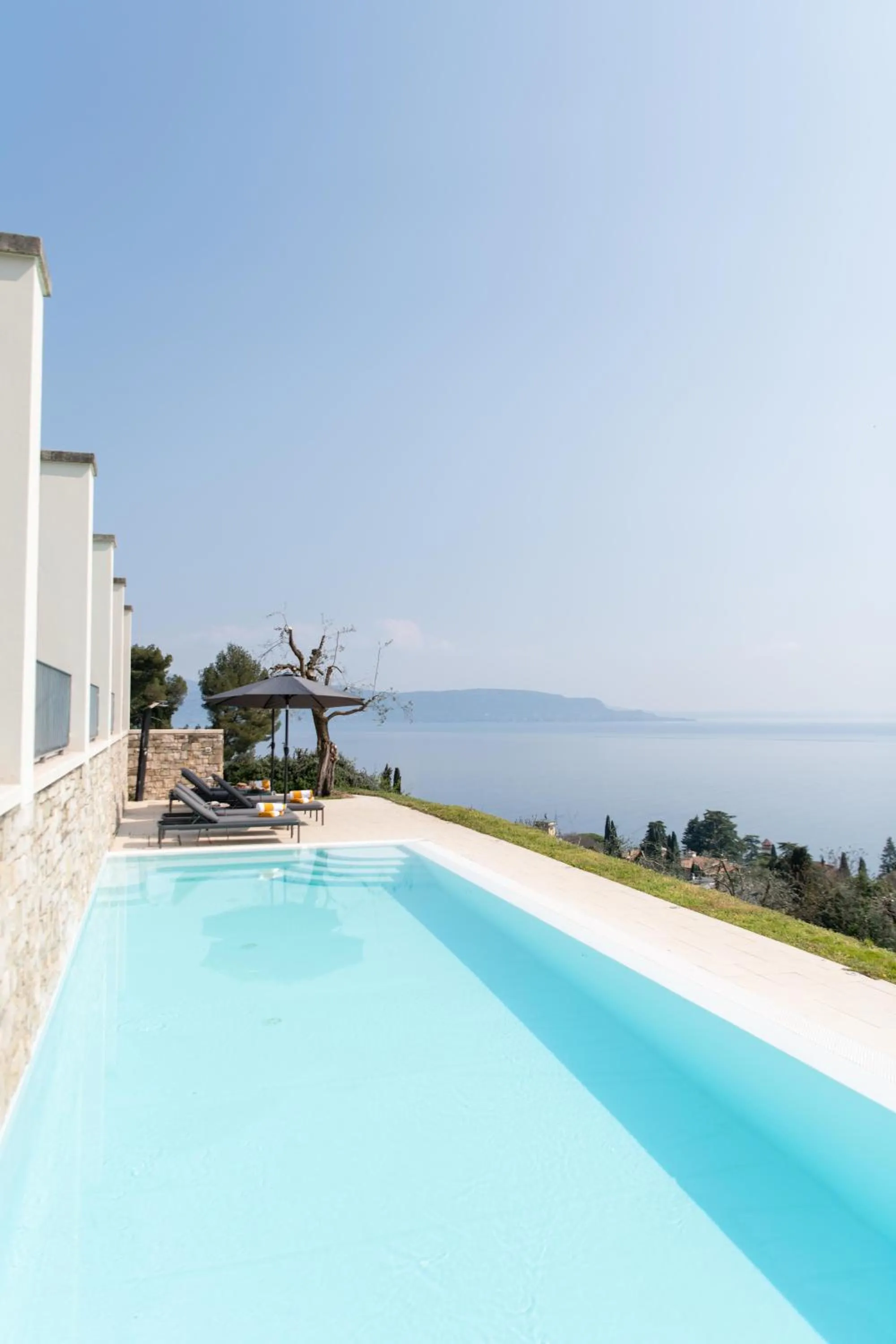 Villa Albachiara, Private Luxury villa with private pool and lake view