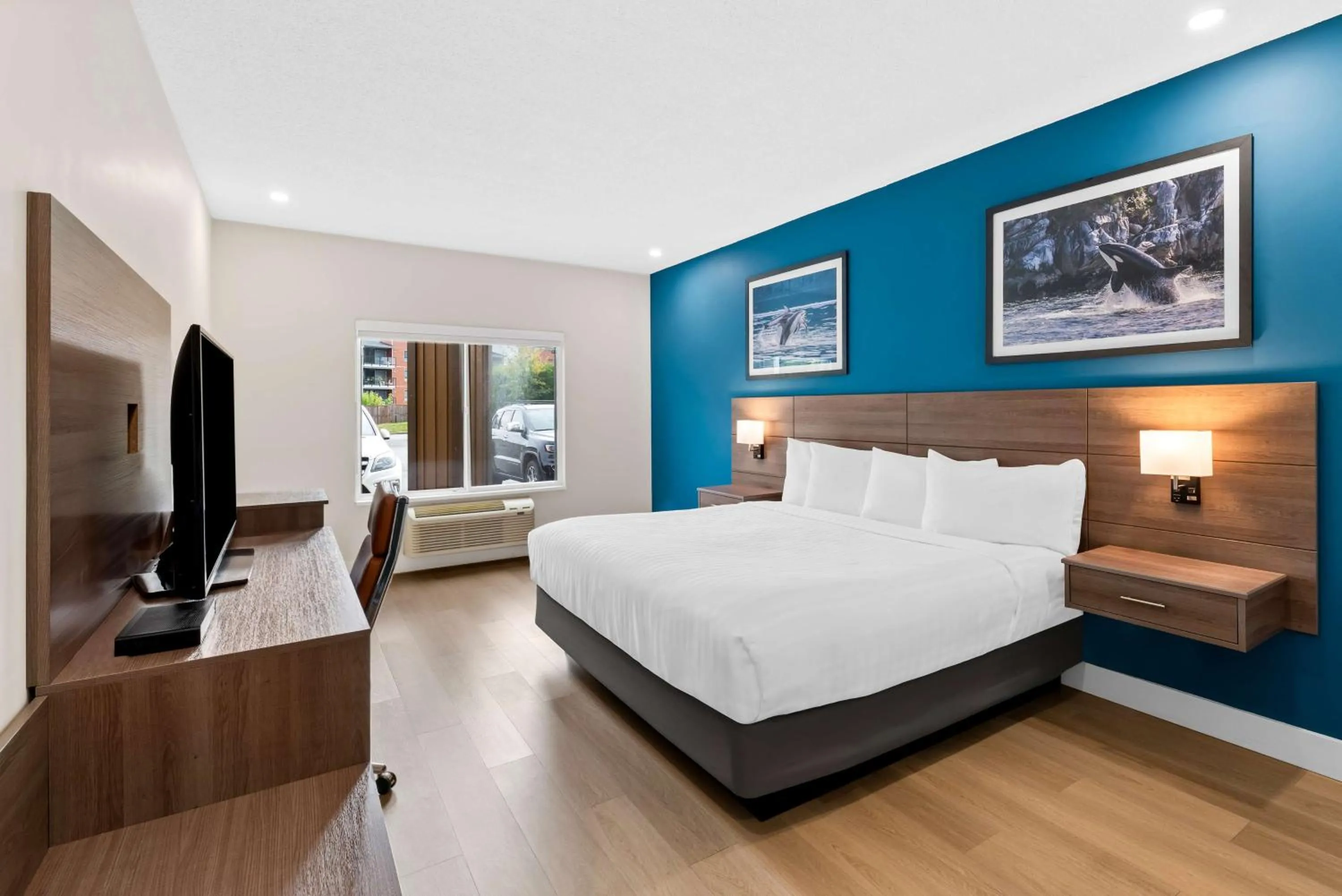 Bedroom, Bed in Travelodge by Wyndham Parksville