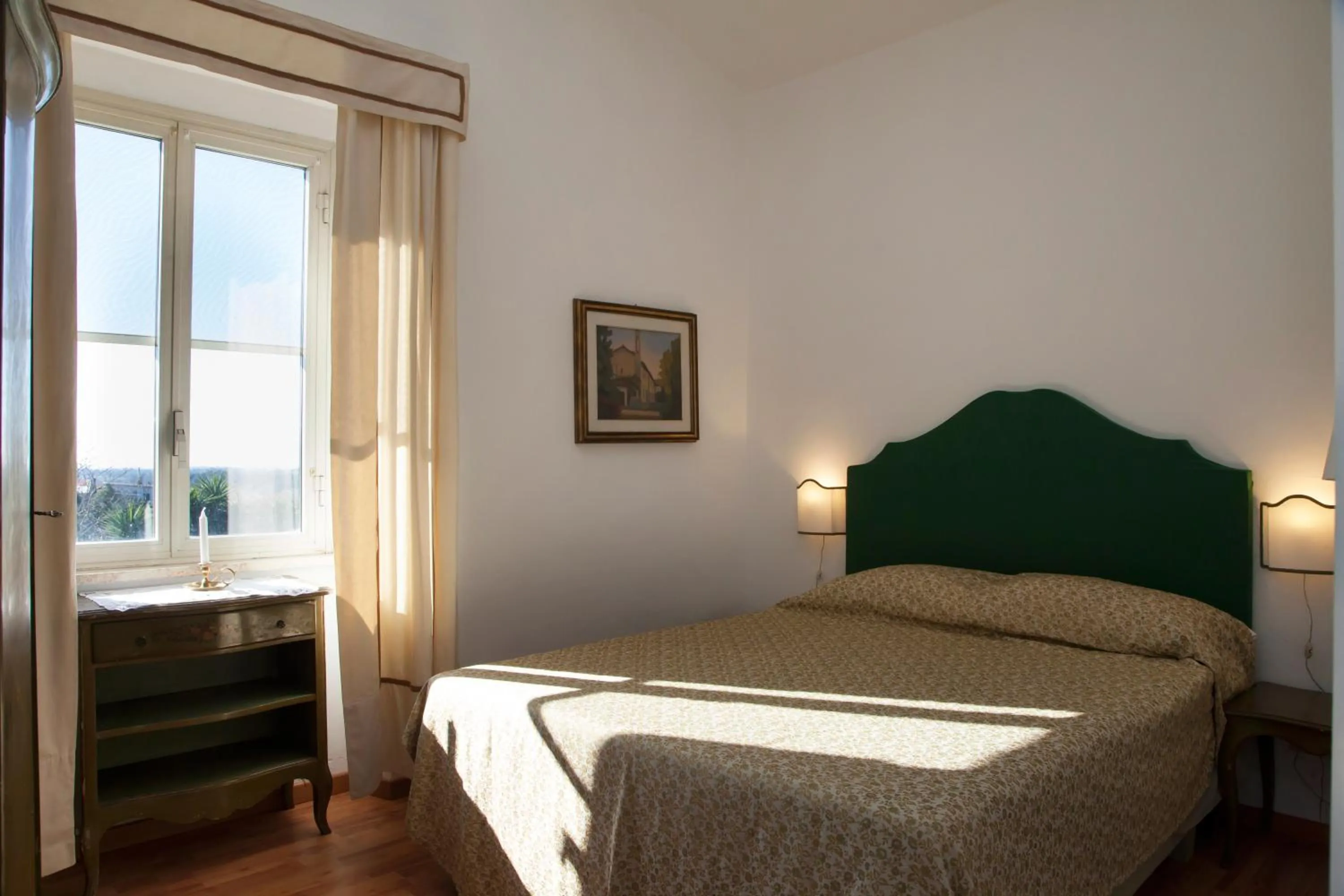 Photo of the whole room, Bed in Poderi di Tragliatella