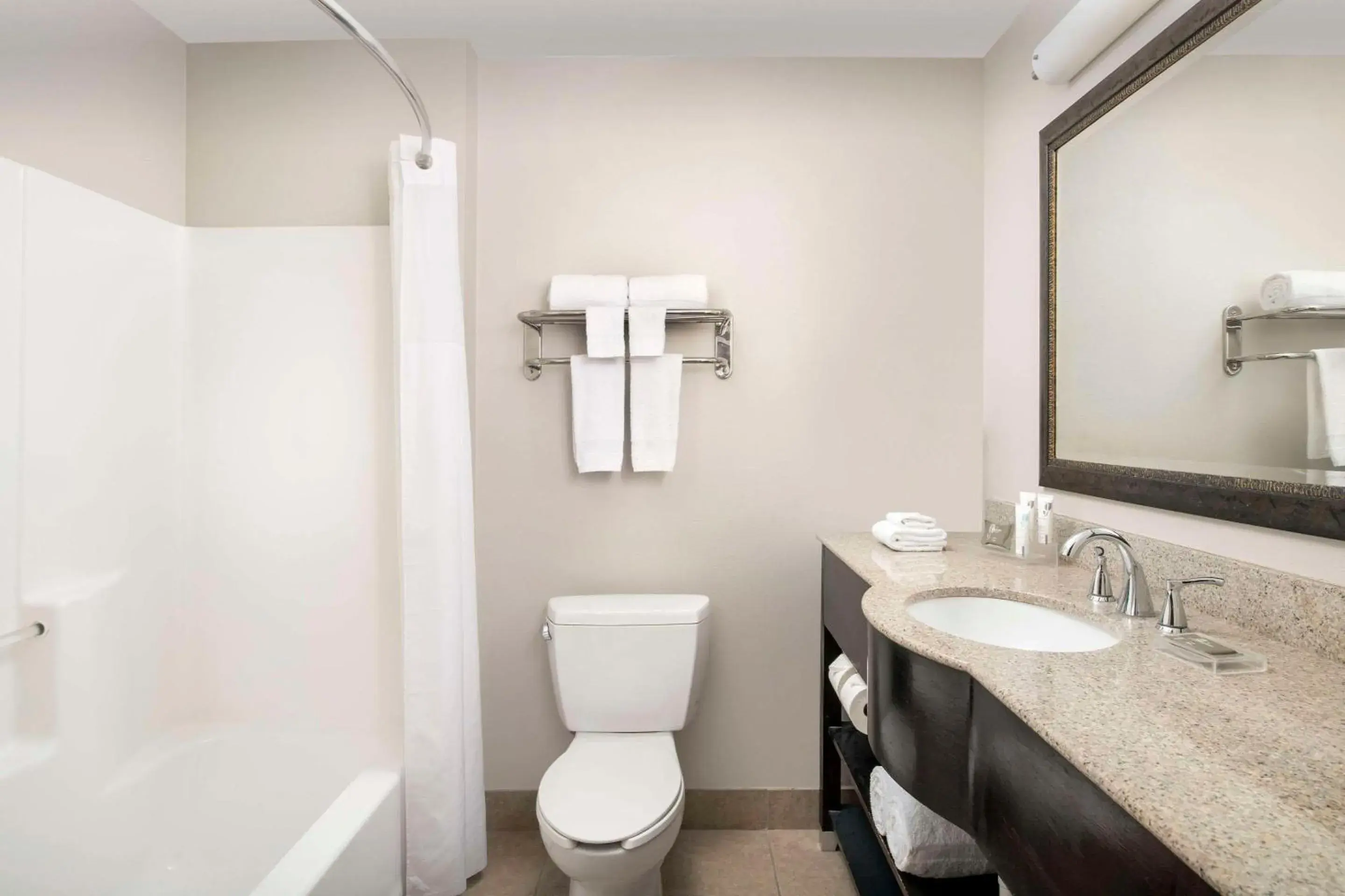 King Studio - Non-Smoking in Country Inn & Suites by Radisson, Gainesville, FL King Studio - Non-Smoking in Country Inn & Suites by Radisson, Gainesville, FL