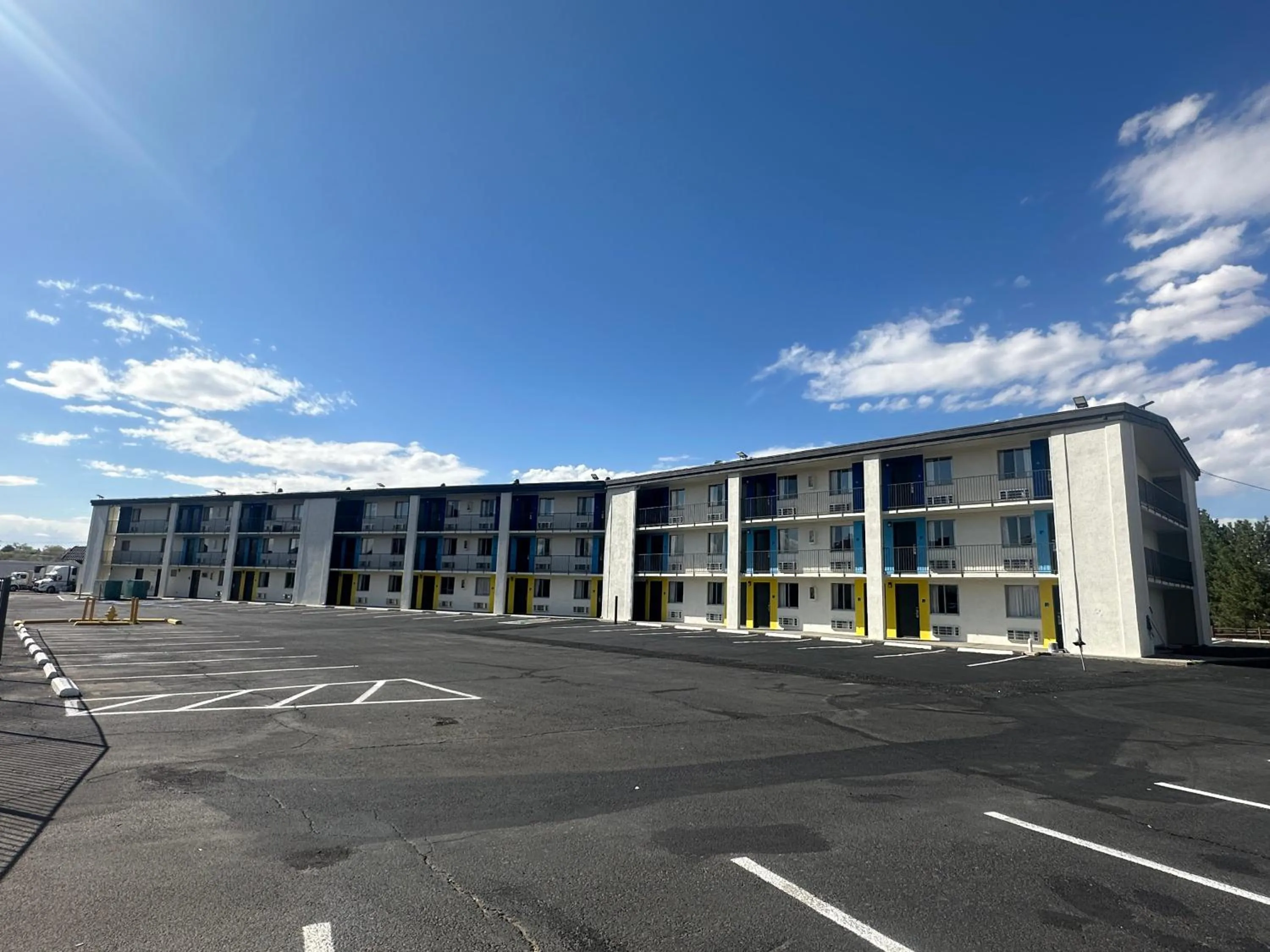 Property building in Days Inn by Wyndham Farmington NM