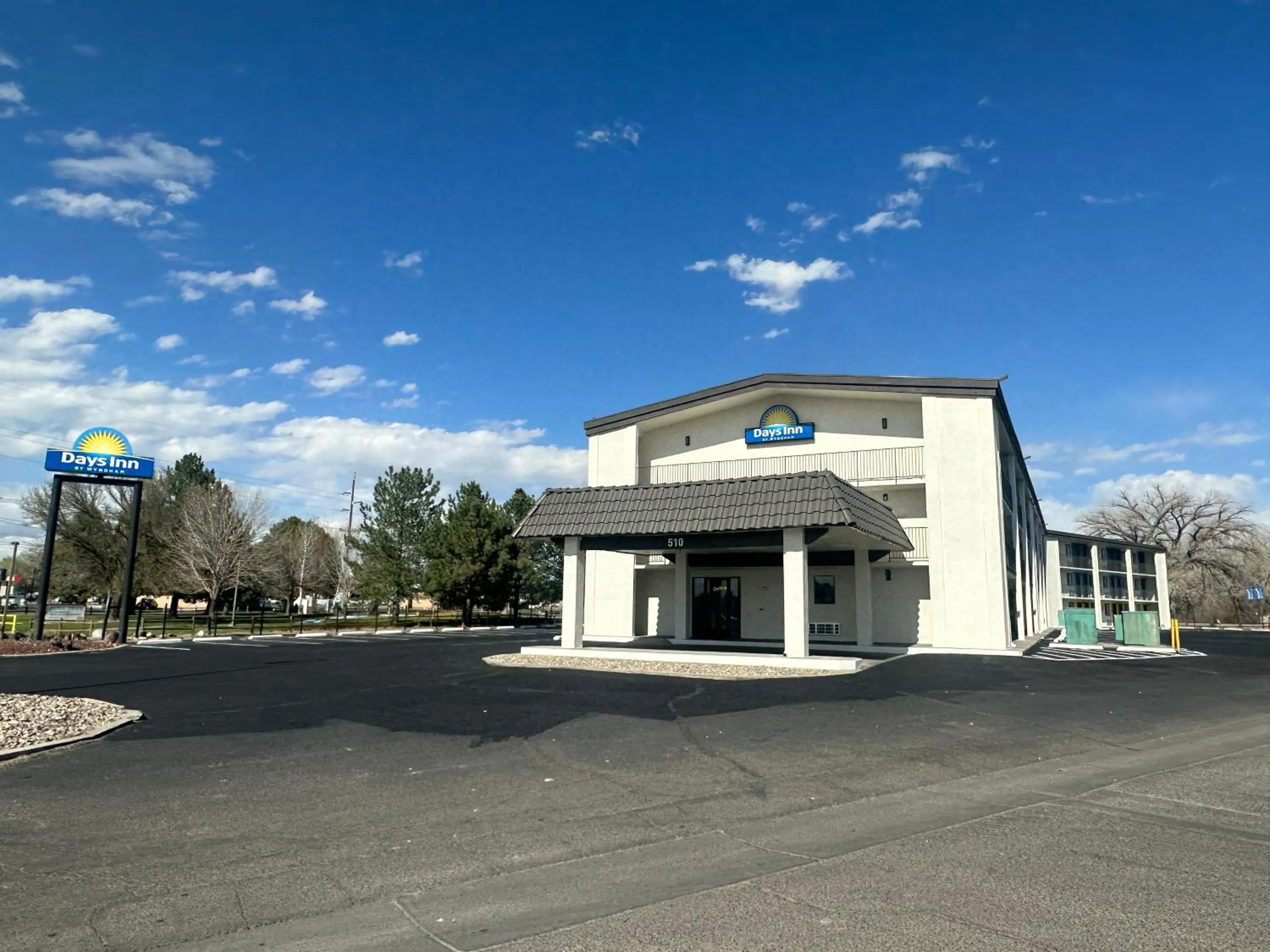 Property building in Days Inn by Wyndham Farmington NM