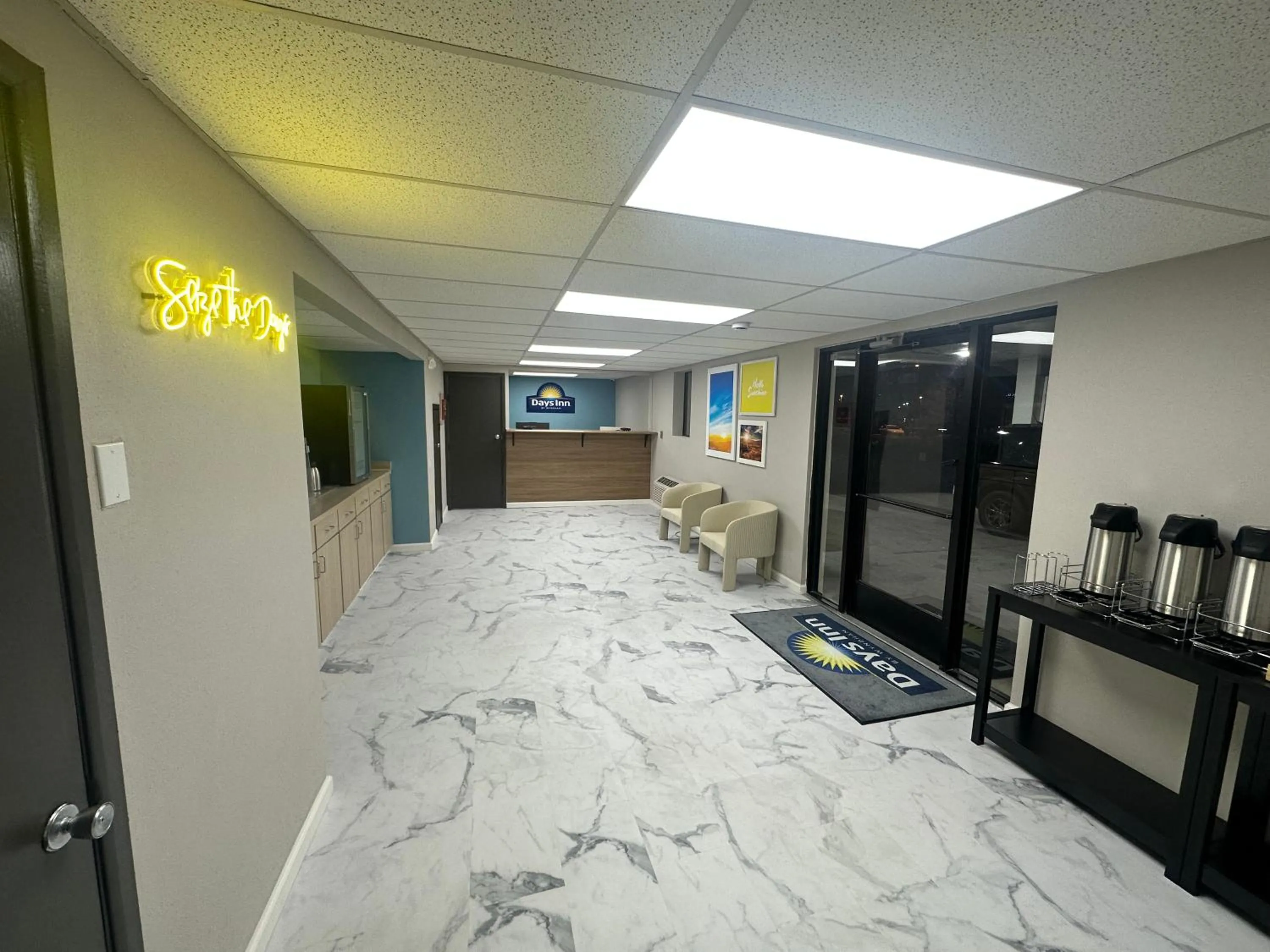 Lobby or reception in Days Inn by Wyndham Farmington NM