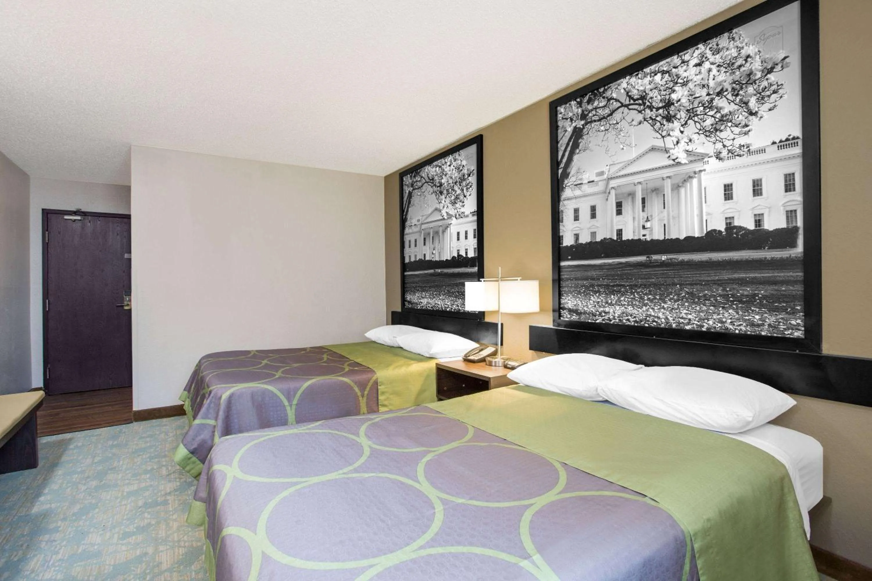 On site in Super 8 by Wyndham Waldorf