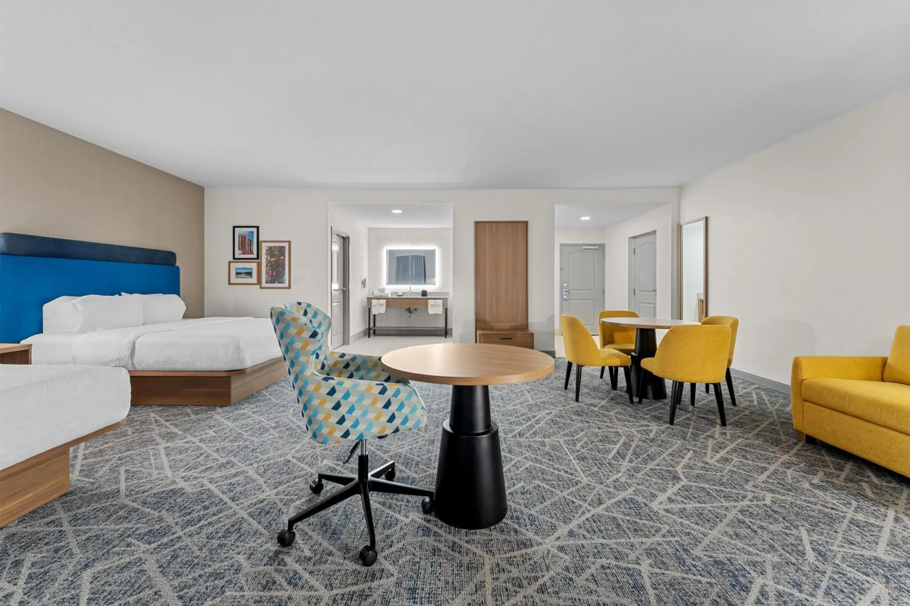 King Studio Suite with Two King Beds - Non-Smoking in Hampton Inn & Suites Tifton King Studio Suite with Two King Beds - Non-Smoking in Hampton Inn & Suites Tifton