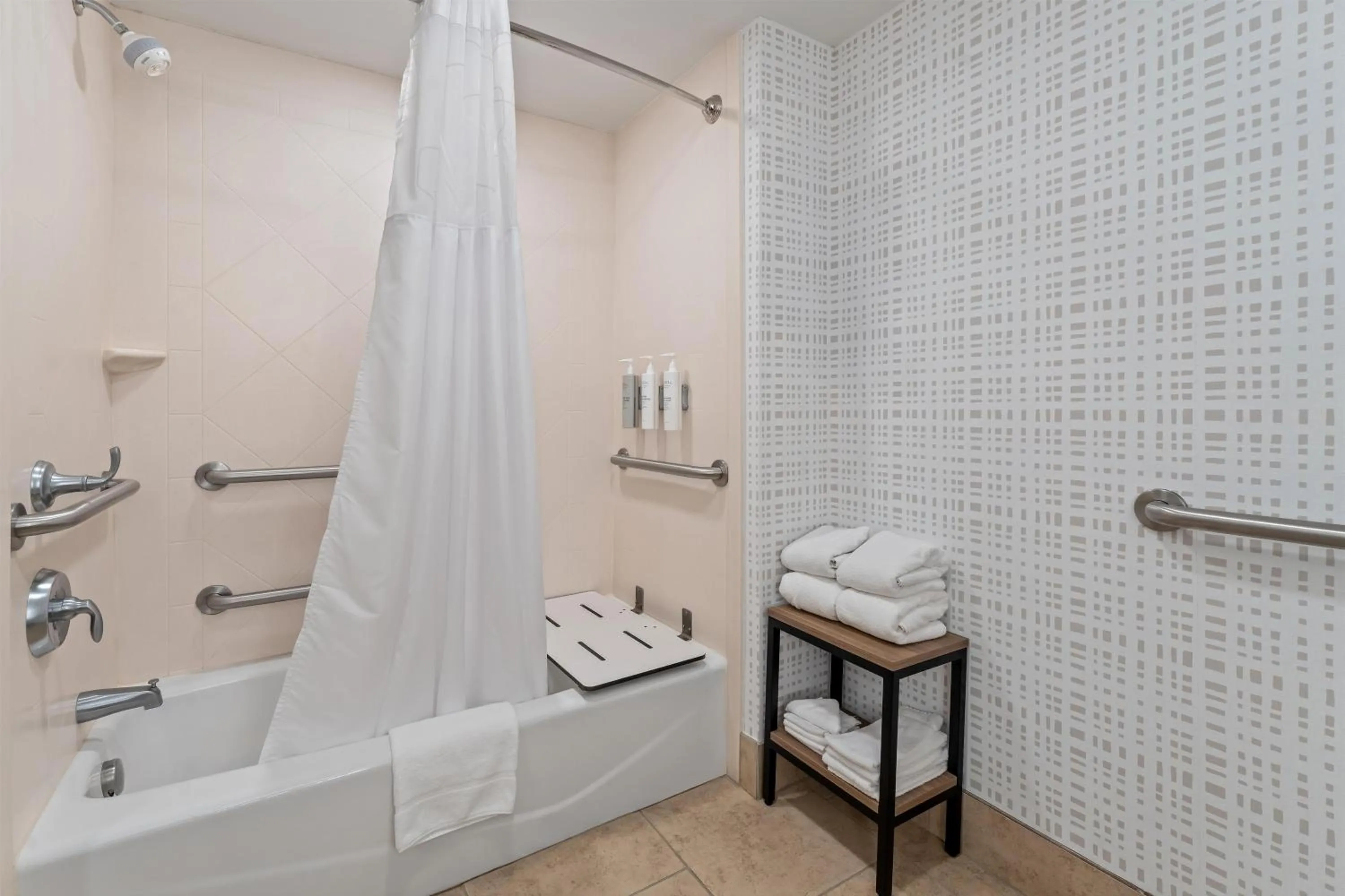 Bathroom in Hampton Inn & Suites Tifton