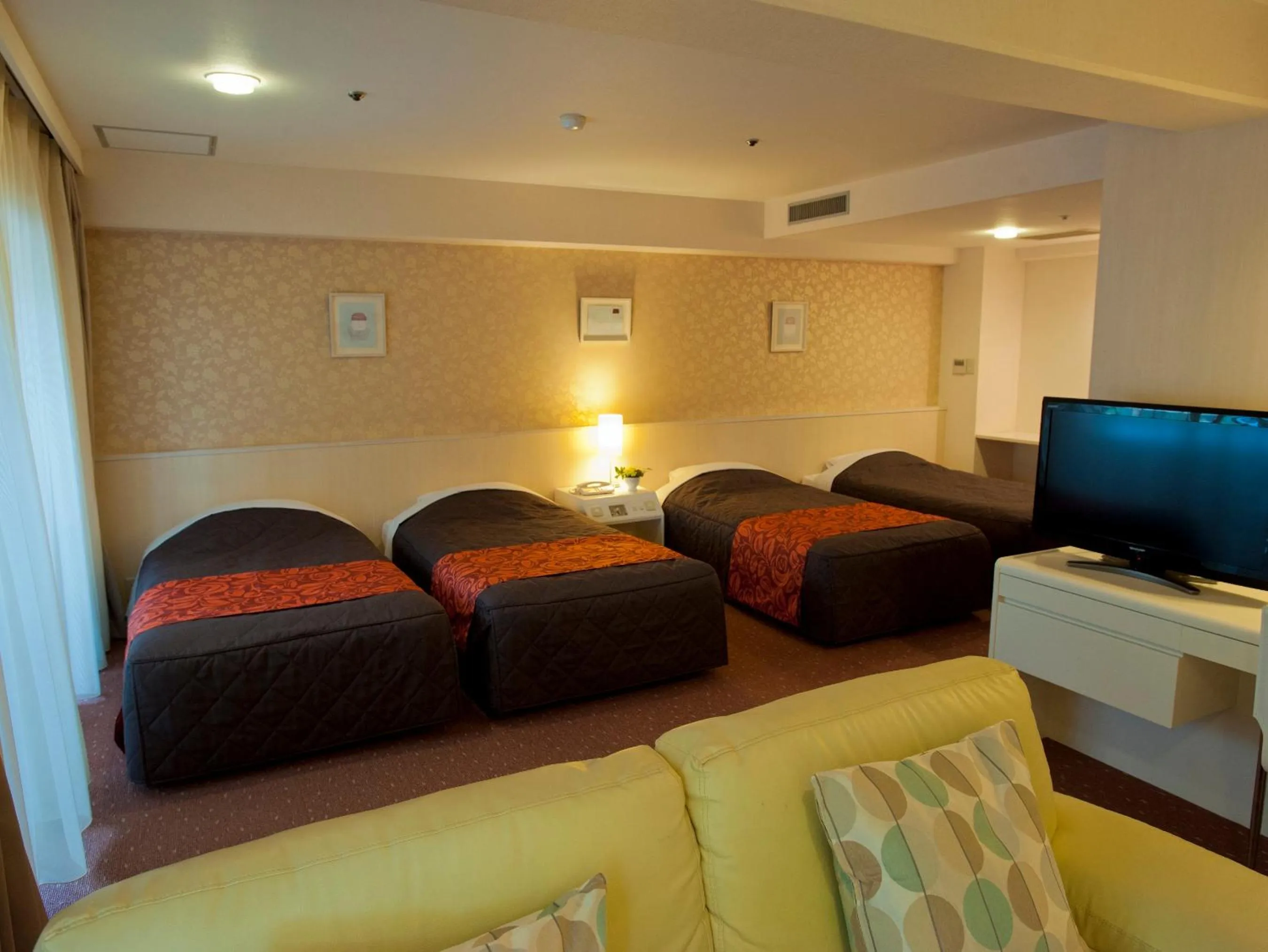 Living room in Maple Arima