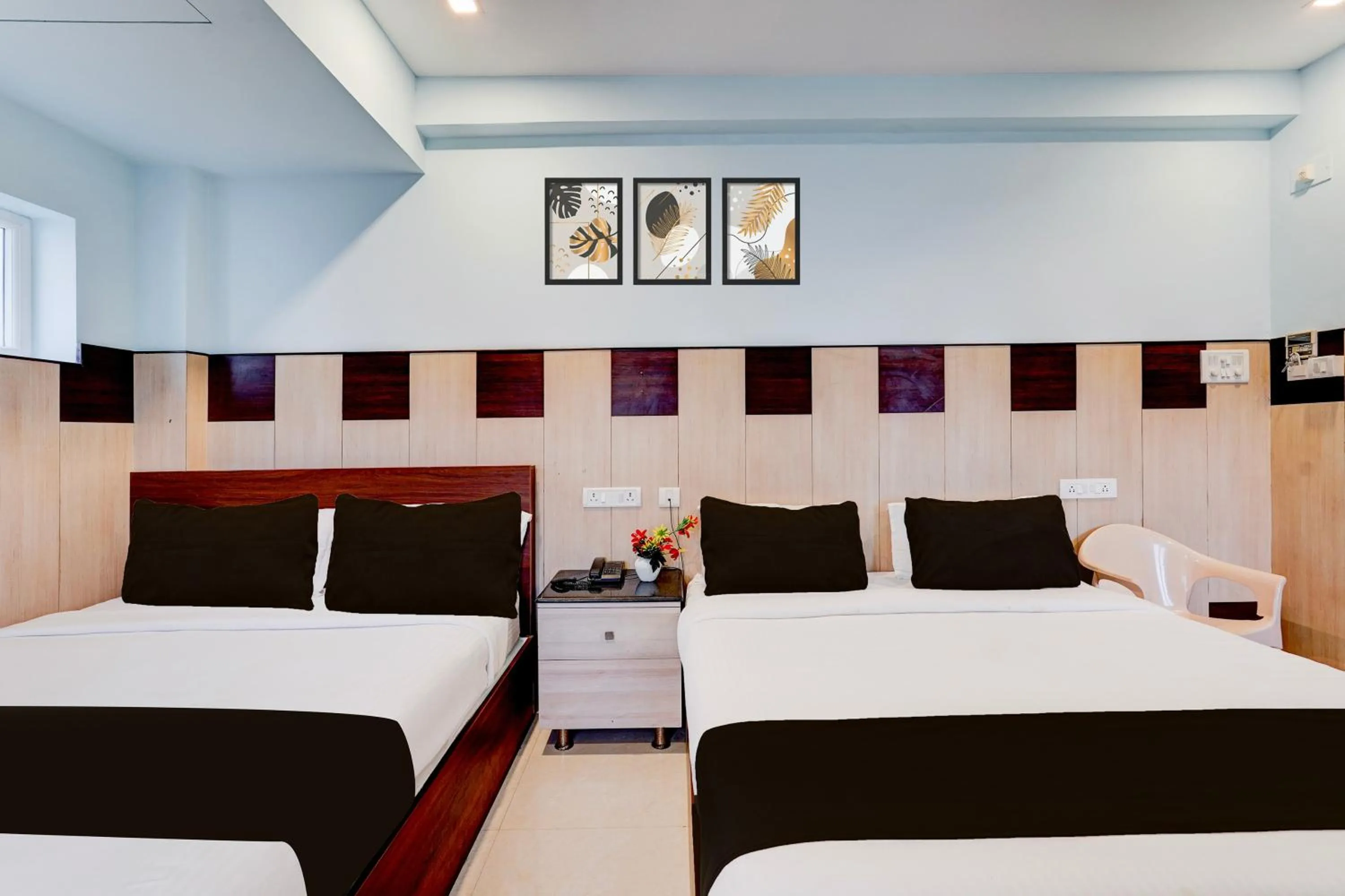 Bedroom, Bed in Super Townhouse Chennai Near Airport Formerly Sai Bala Budget