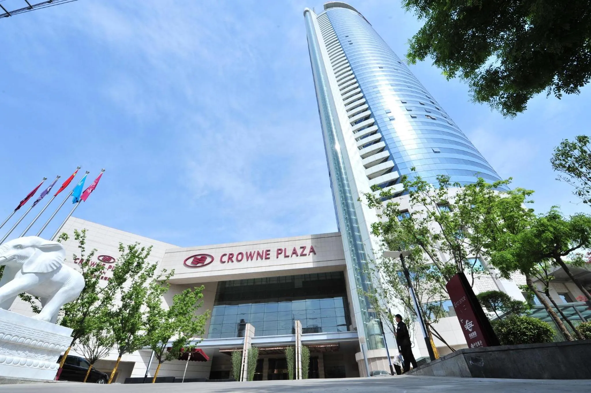 Property building in Crowne Plaza Xi'an by IHG