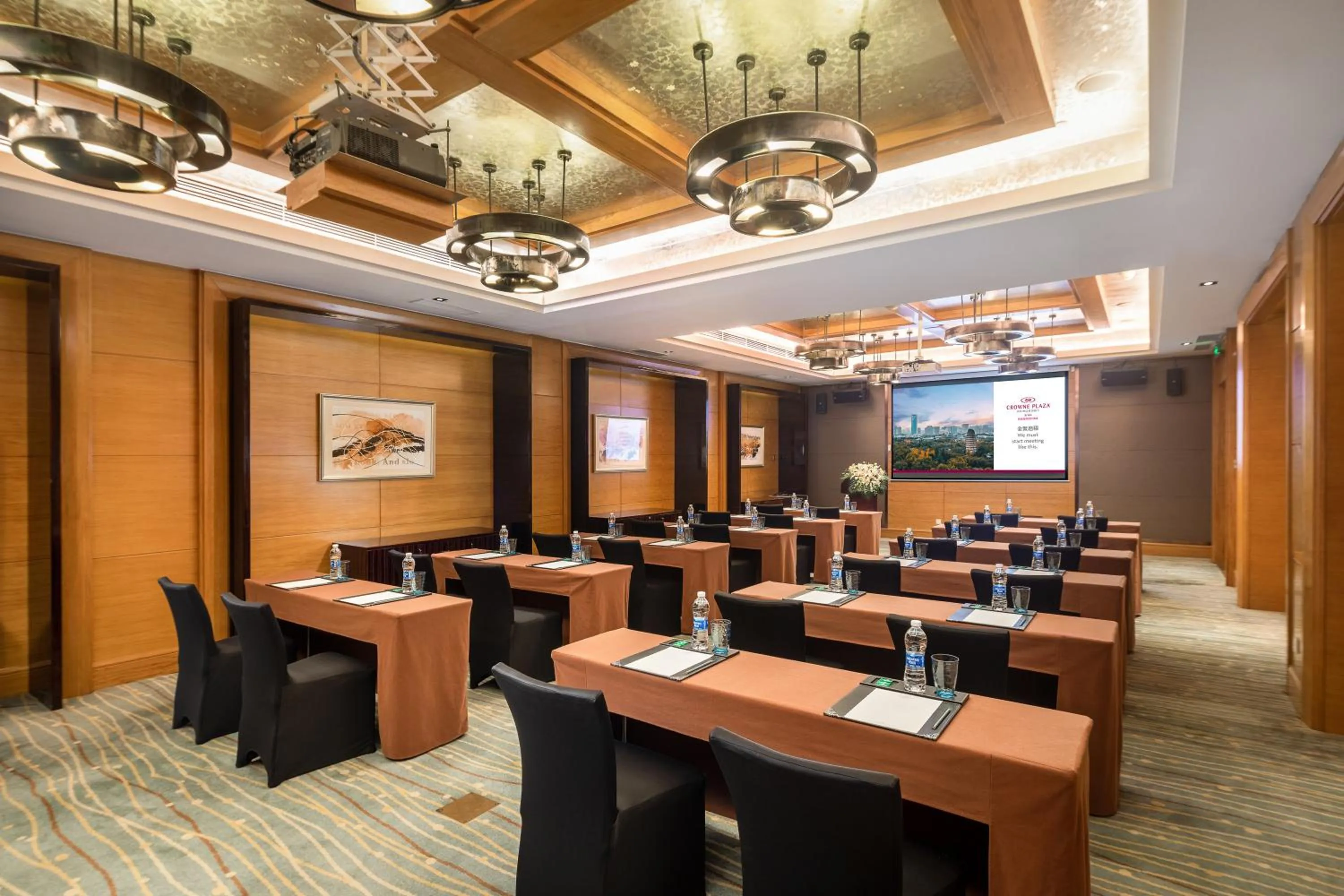 Meeting/conference room in Crowne Plaza Xi'an by IHG