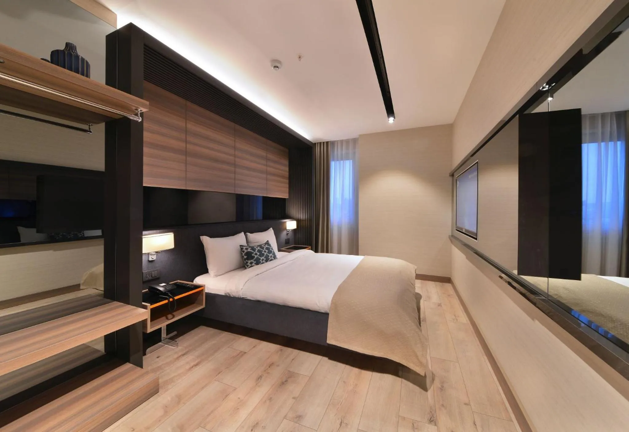 Bedroom, Bed in Nish Palace Exlusive Suites