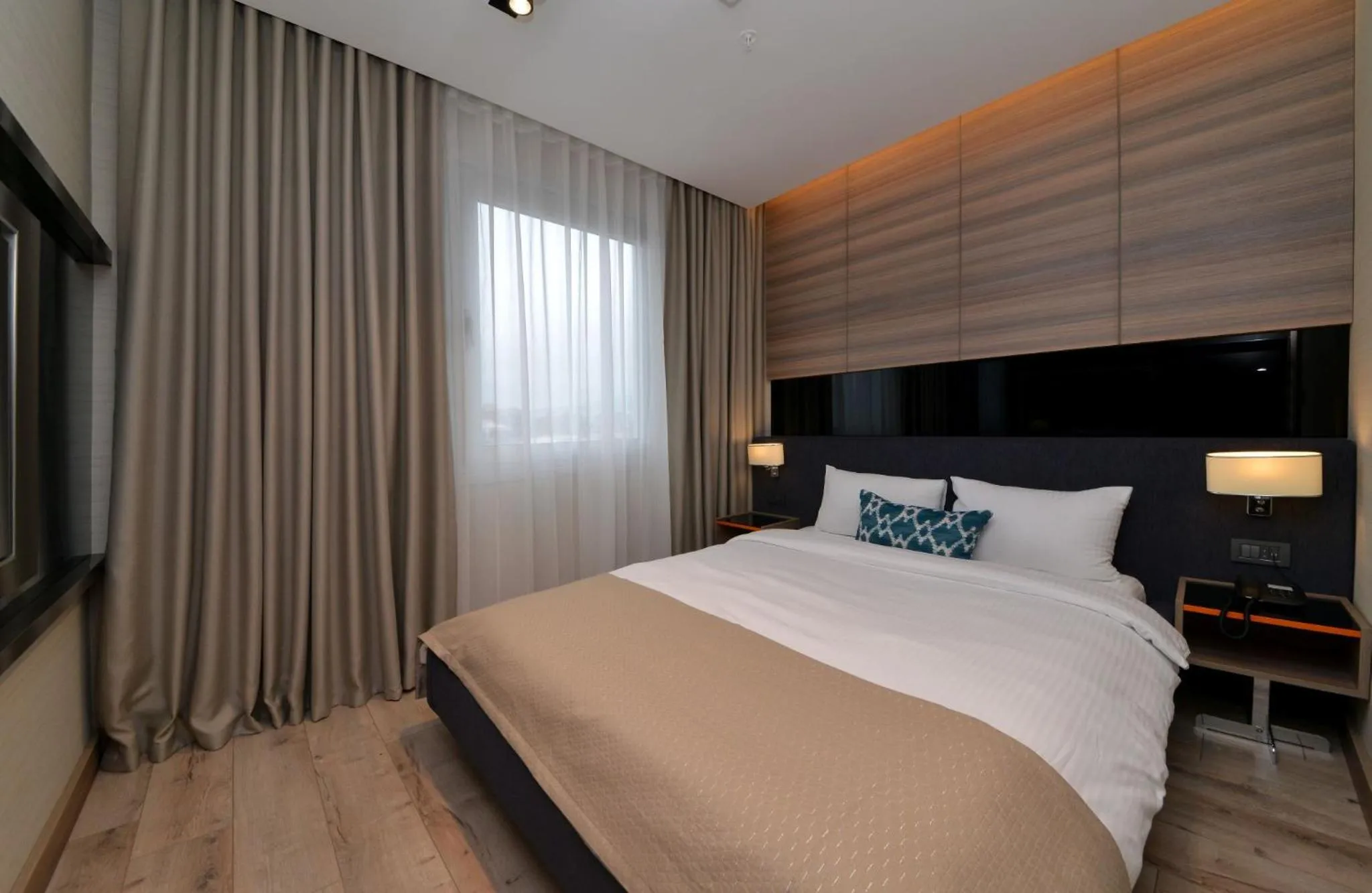 Bedroom, Bed in Nish Palace Exlusive Suites