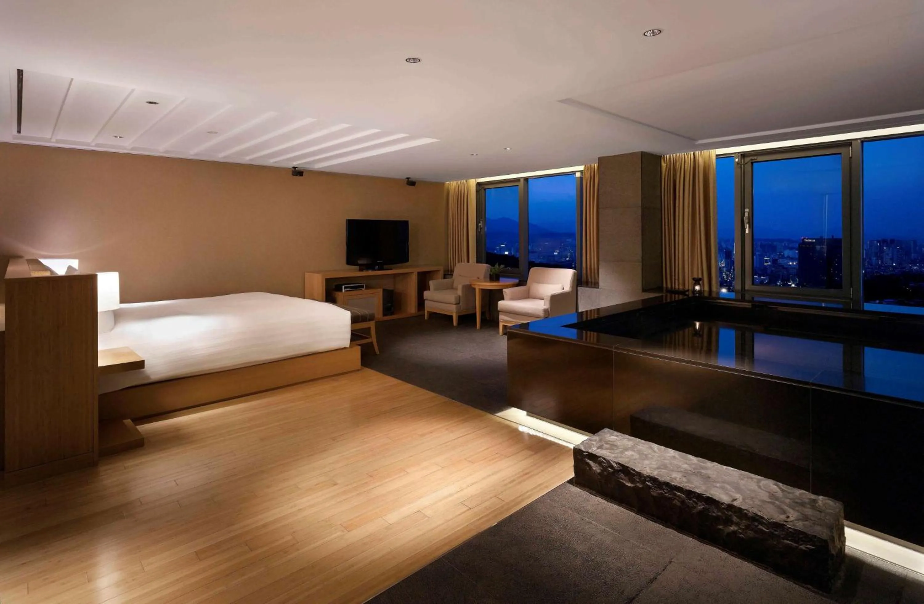 Bedroom, Bed in Banyan Tree Club & Spa Seoul