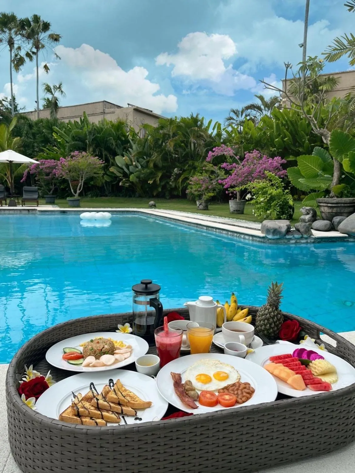 Food and drinks in Sienna Villas Seminyak