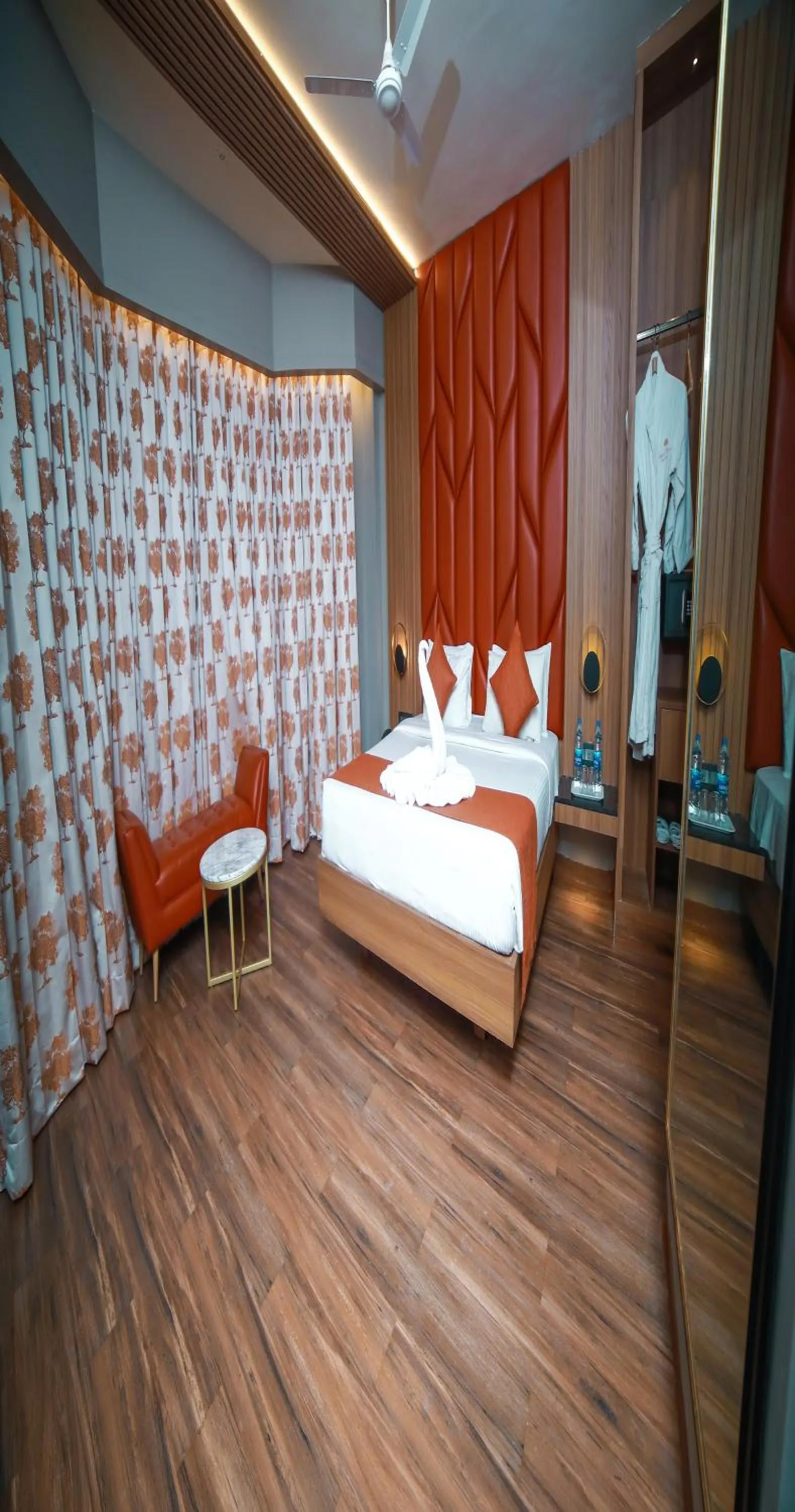 View (from property/room), Bed in Grand Palace Hotel & Spa