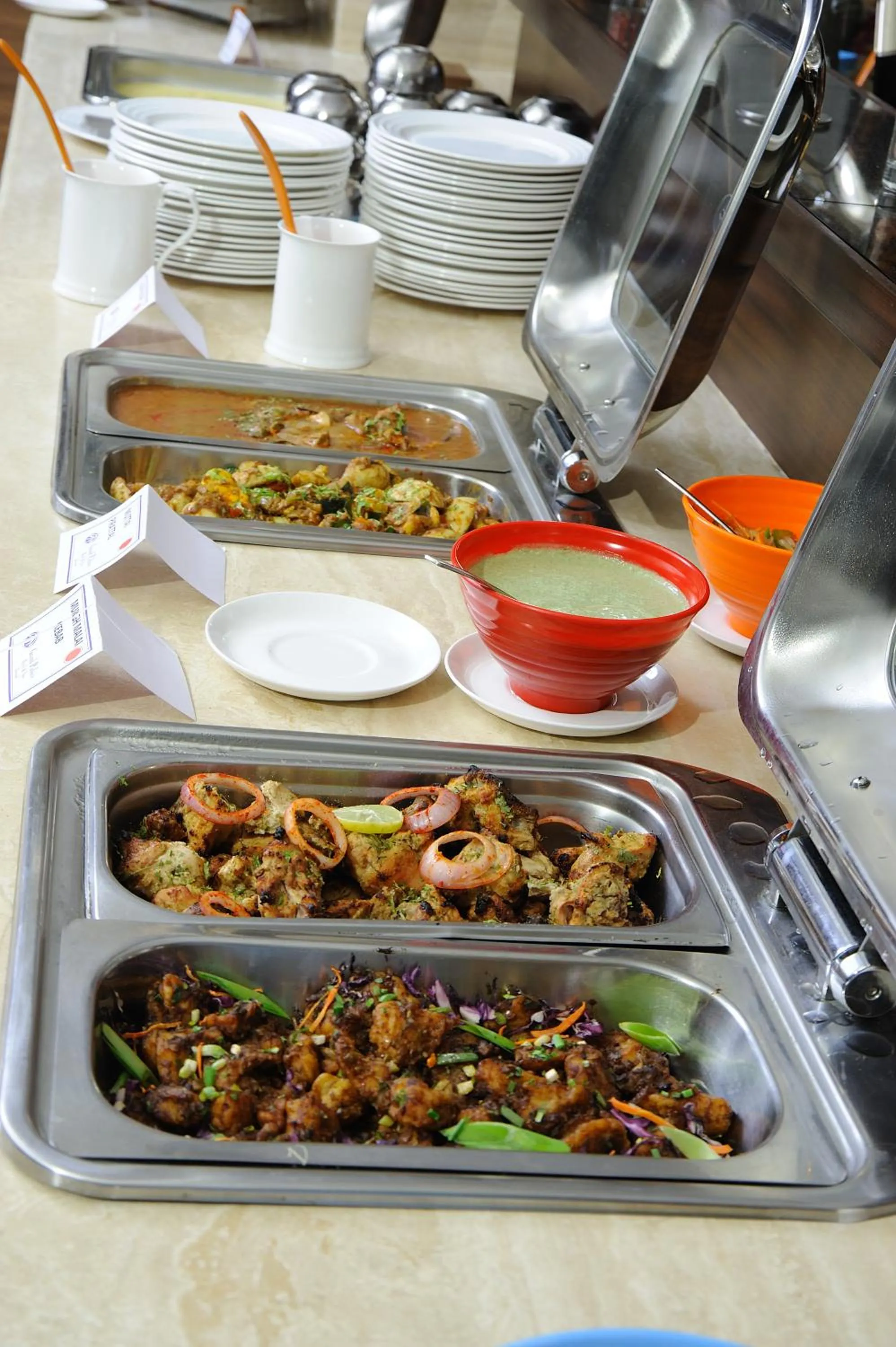 Restaurant/places to eat in Grand Palace Hotel & Spa