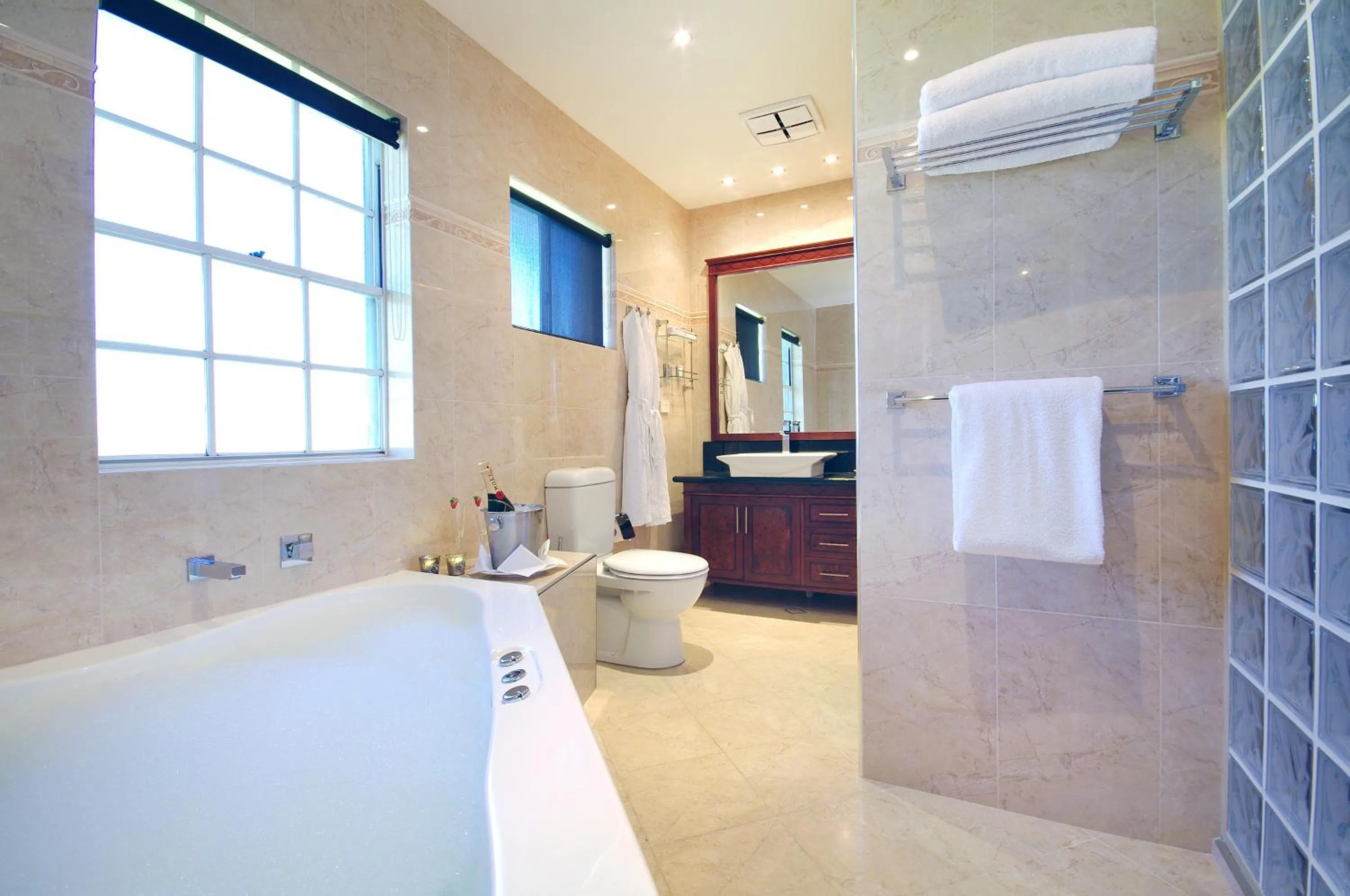 Bathroom in Rydges Armidale