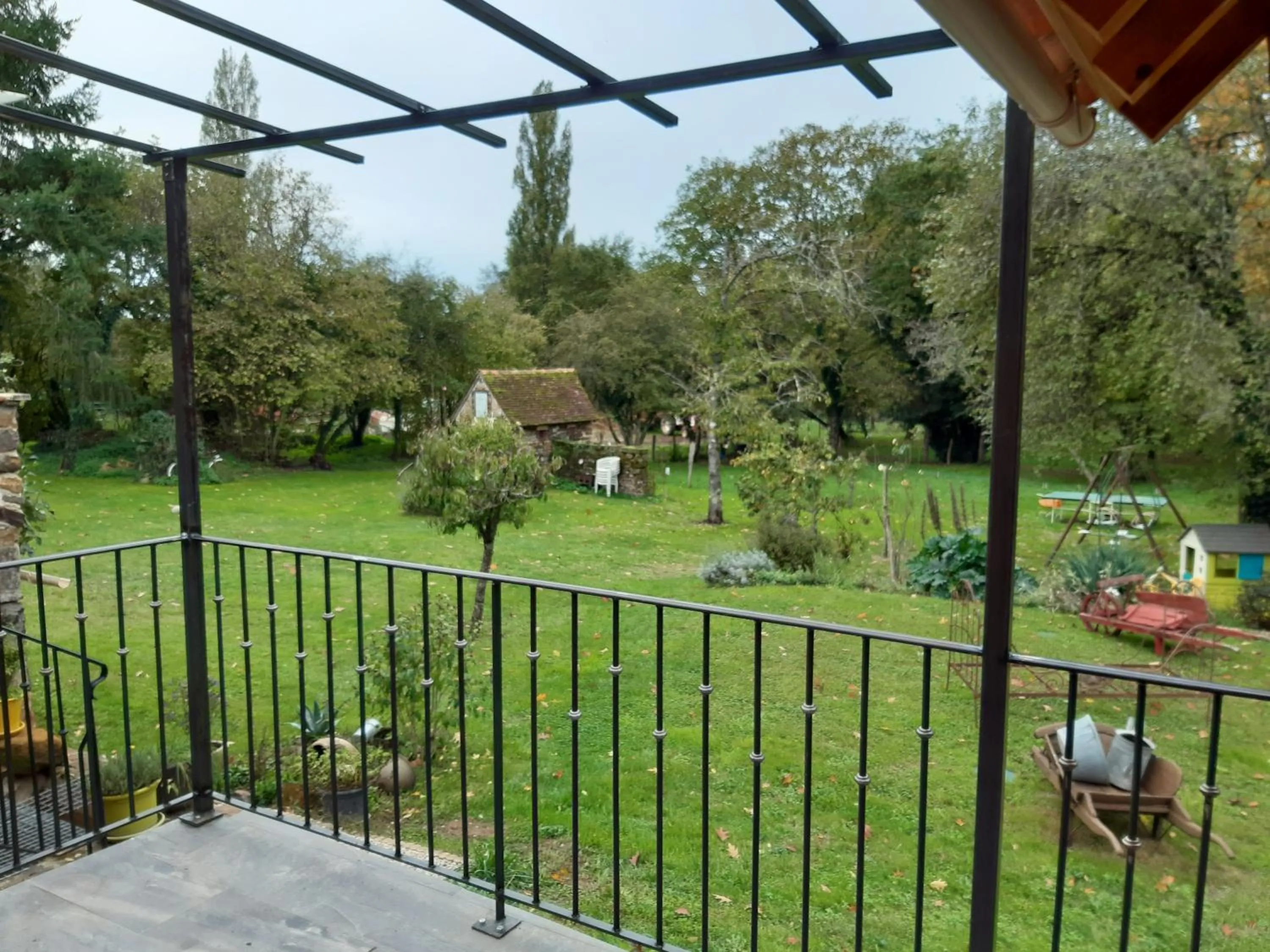 Garden view in La Treille