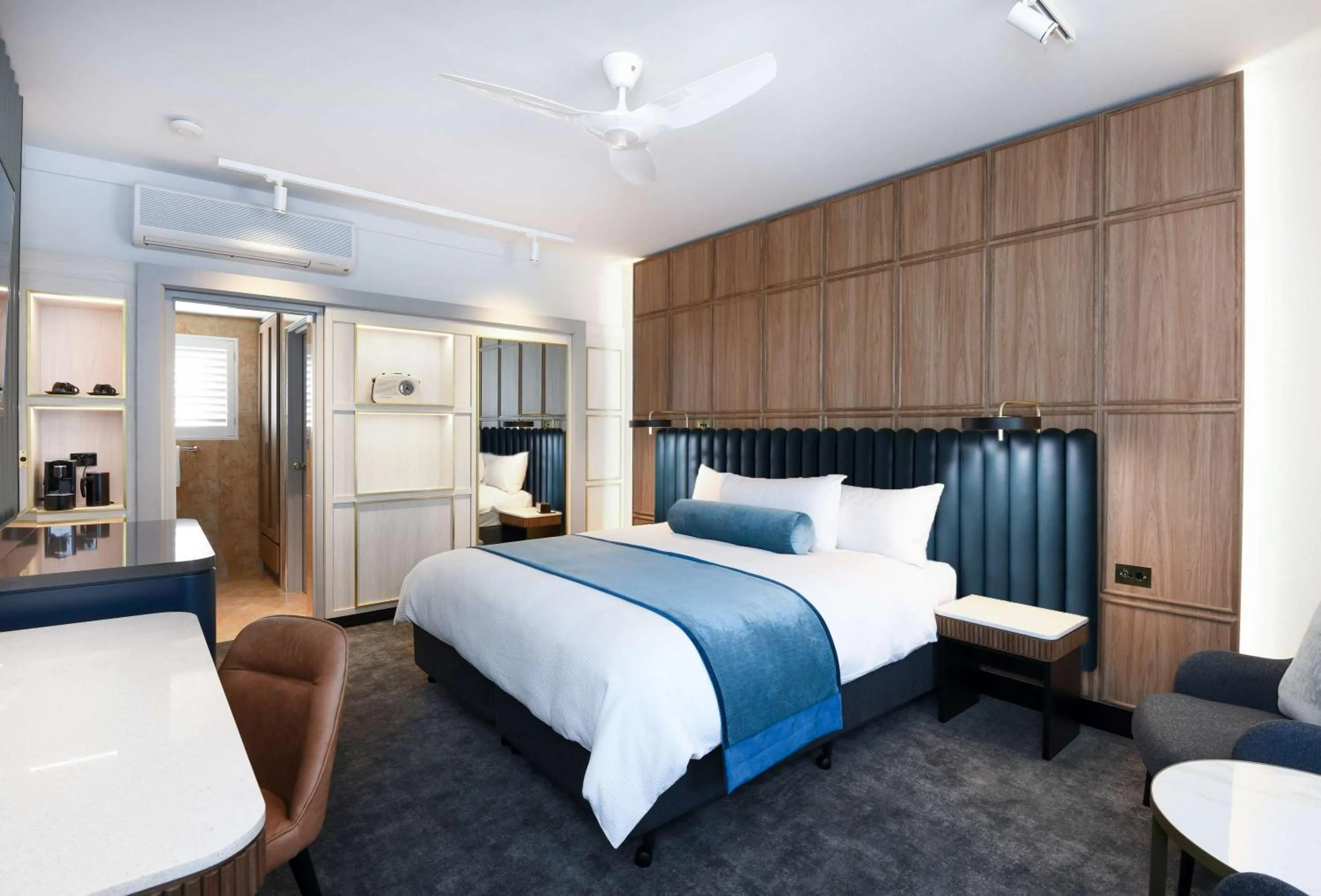 Photo of the whole room, Bed in Powerhouse Hotel Tamworth by Rydges