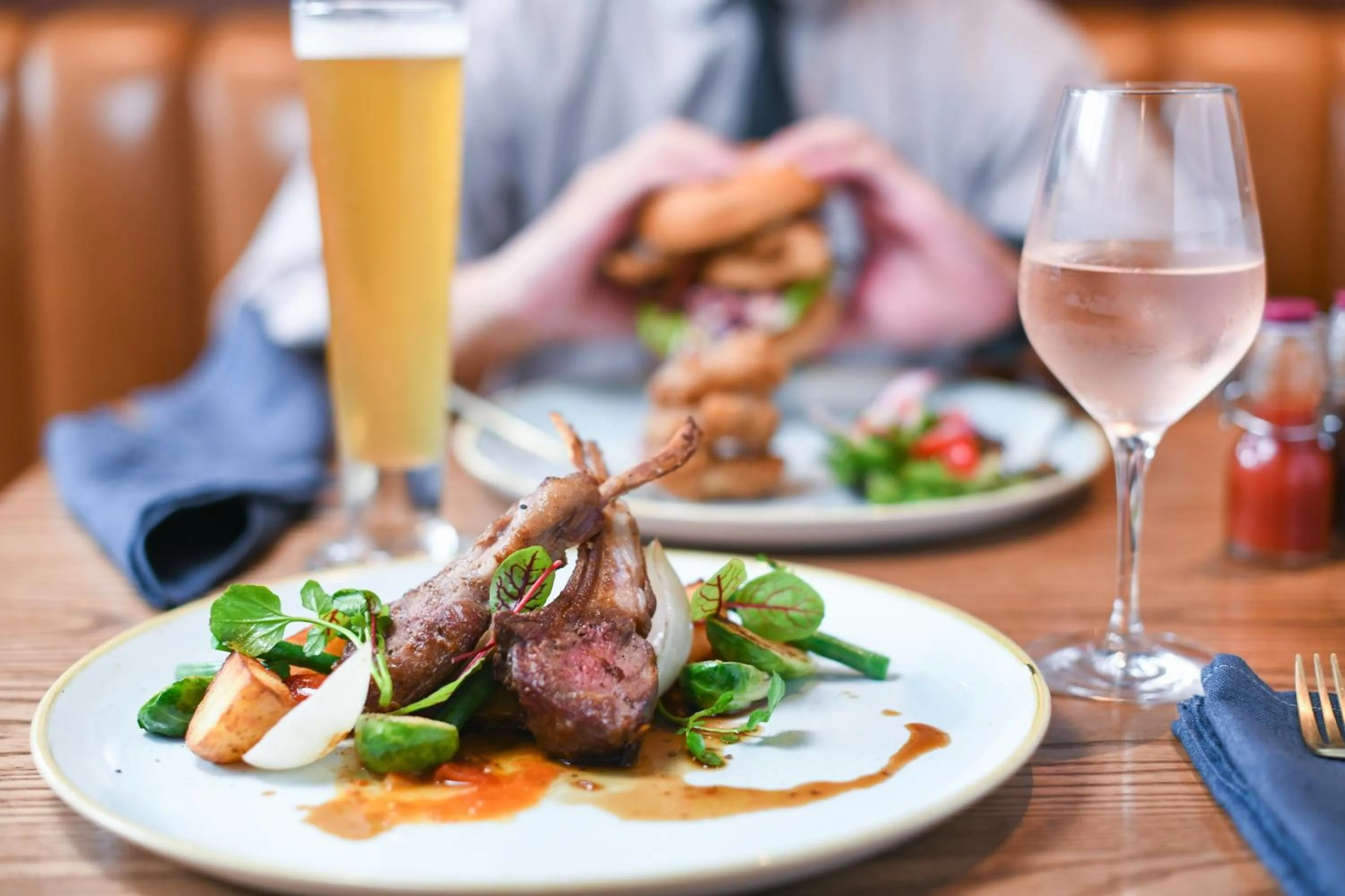 Food and drinks in Powerhouse Hotel Tamworth by Rydges