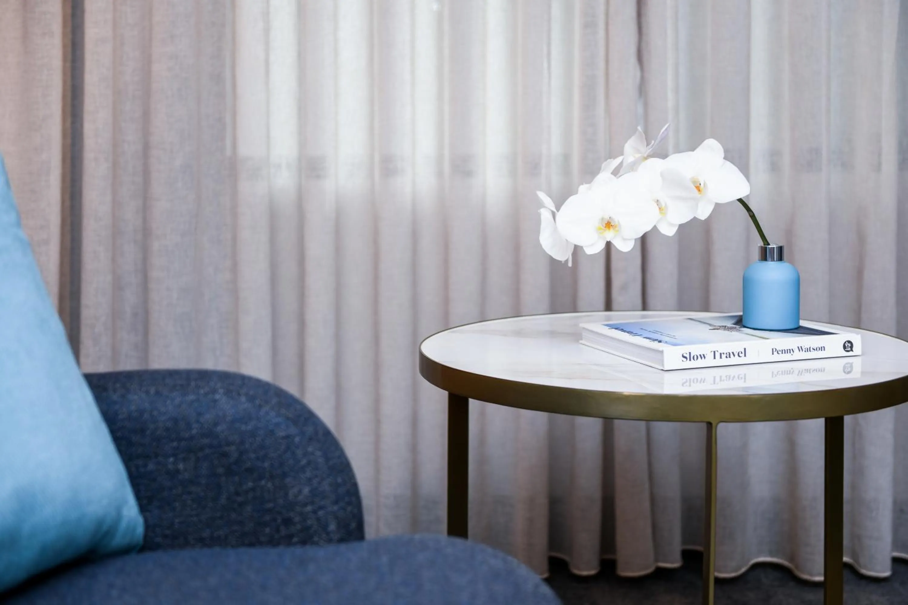 Living room in Powerhouse Hotel Tamworth by Rydges