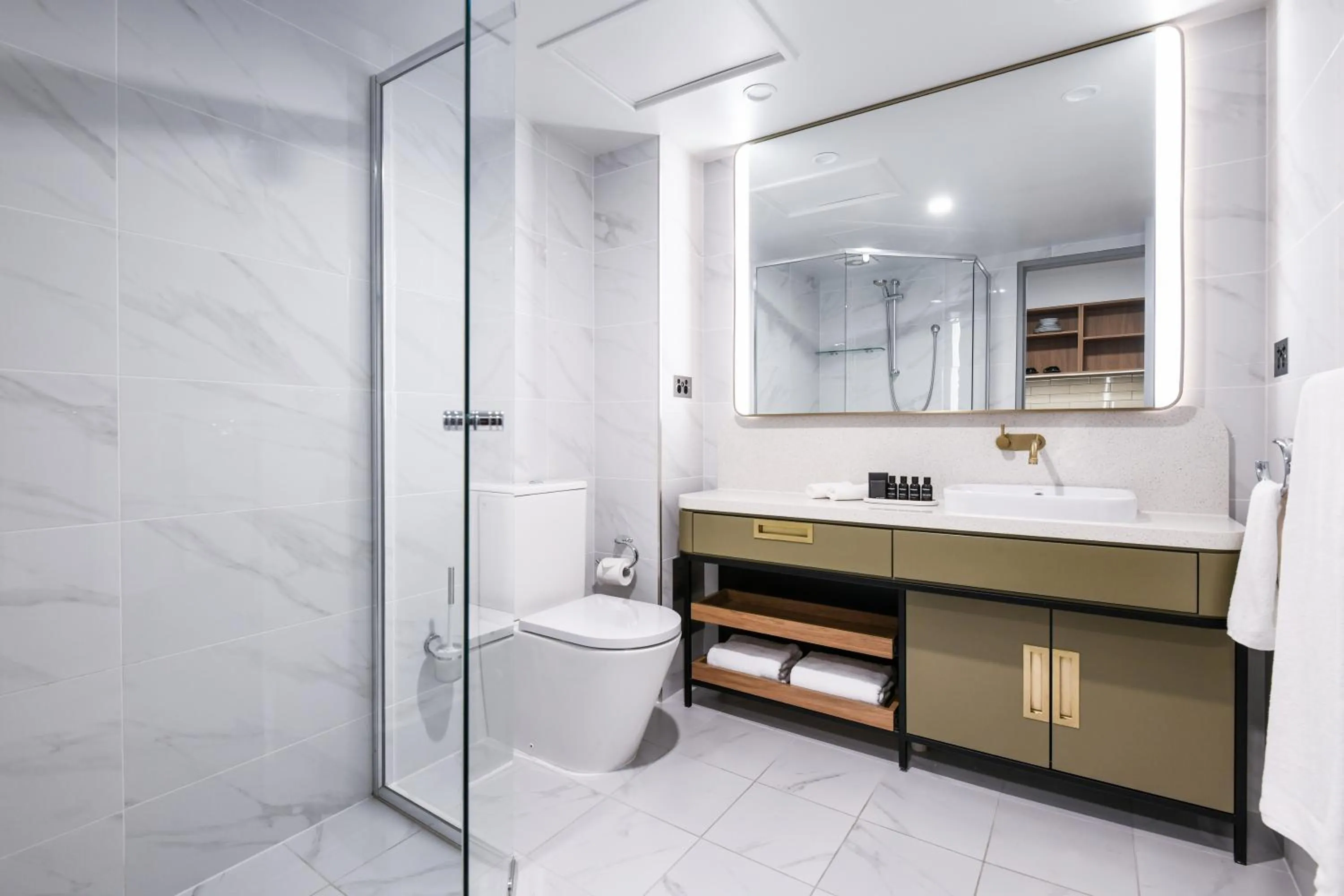 Bathroom in Powerhouse Hotel Tamworth by Rydges