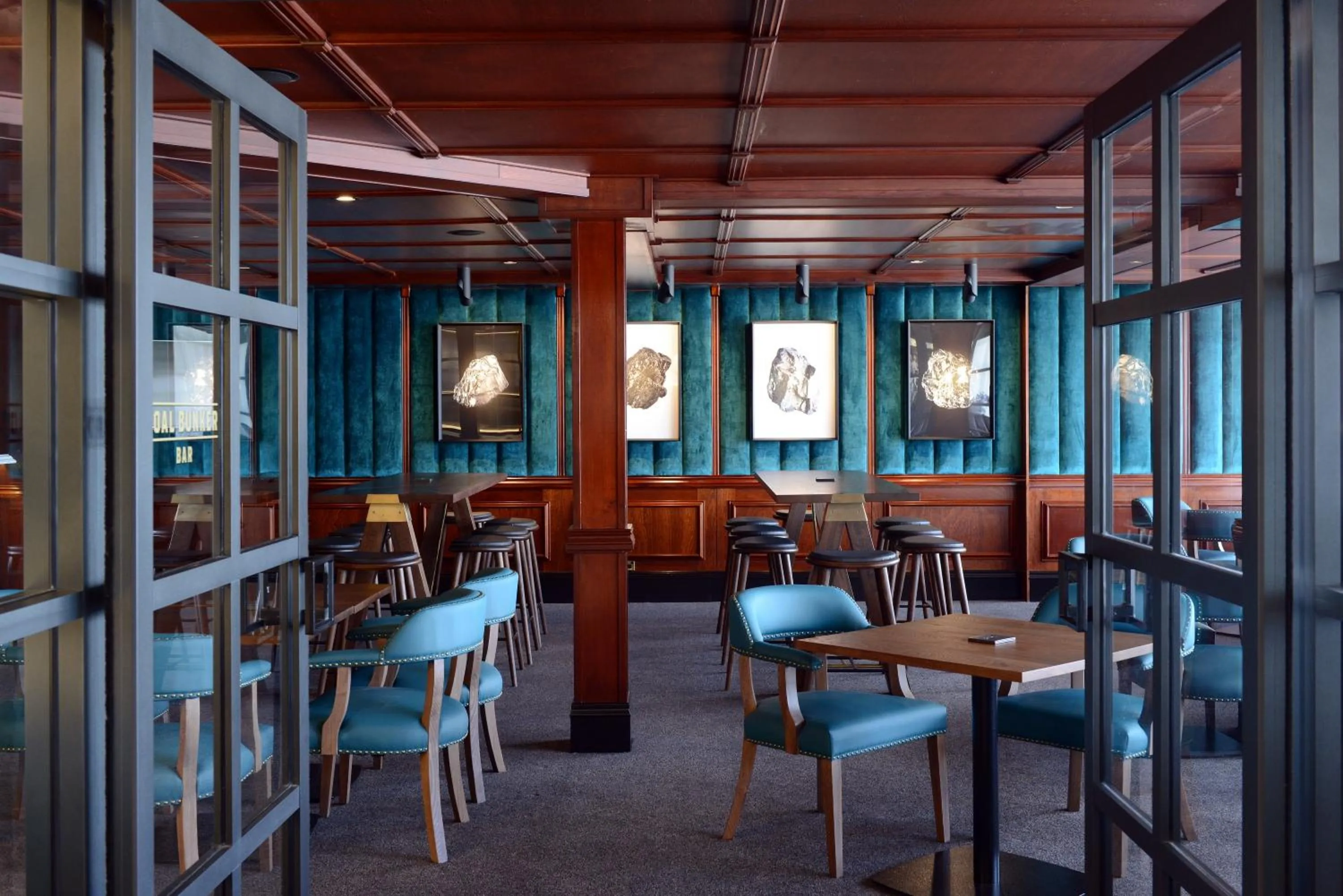 Lounge or bar in Powerhouse Hotel Tamworth by Rydges