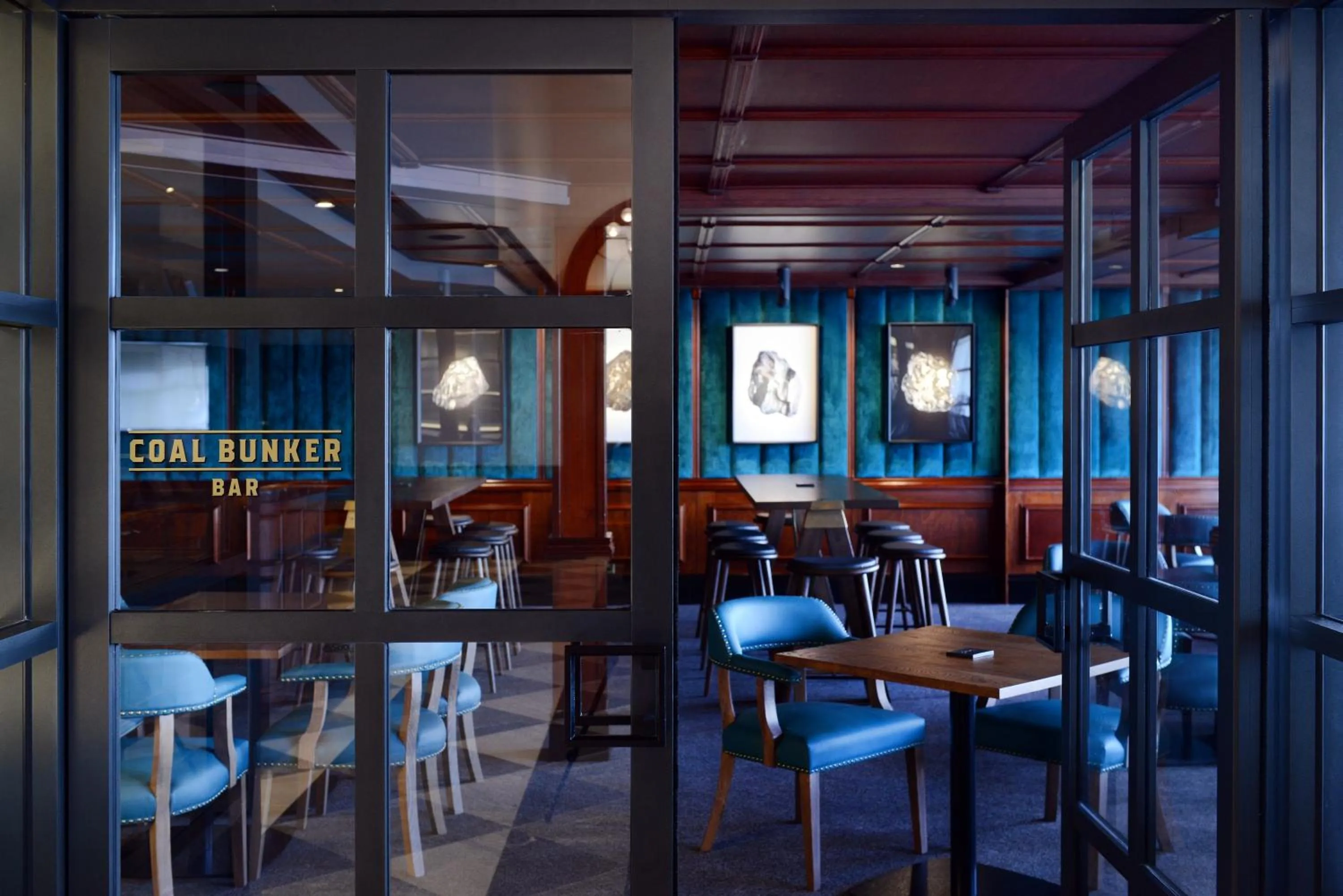 Lounge or bar in Powerhouse Hotel Tamworth by Rydges