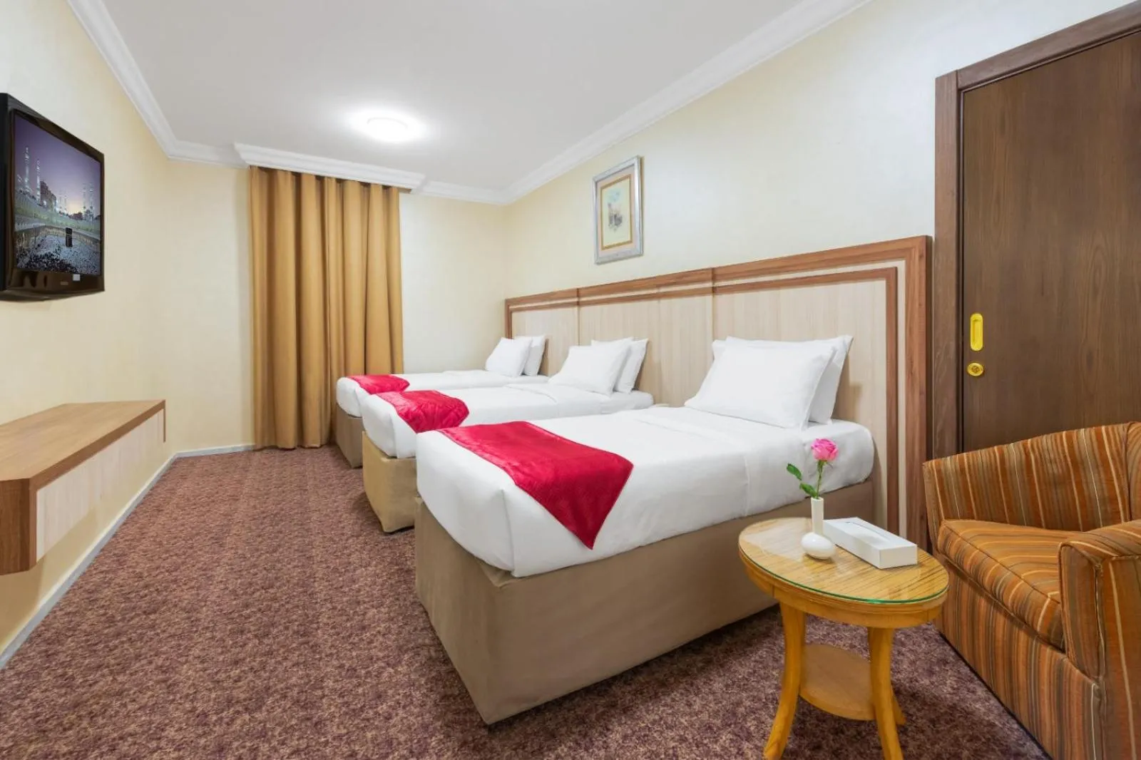 Photo of the whole room, Bed in Palestine Hotel Makkah