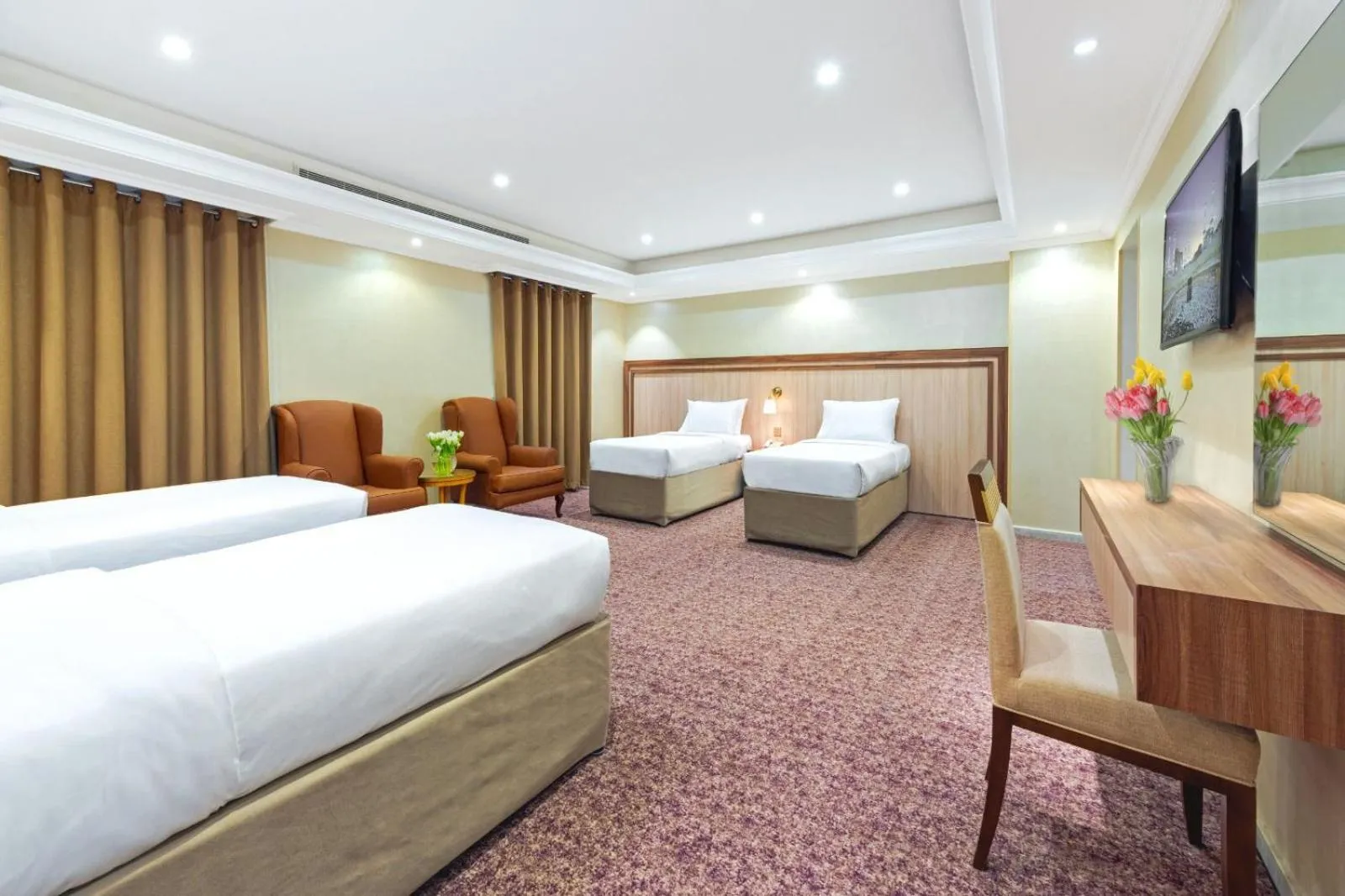 Bed in Palestine Hotel Makkah