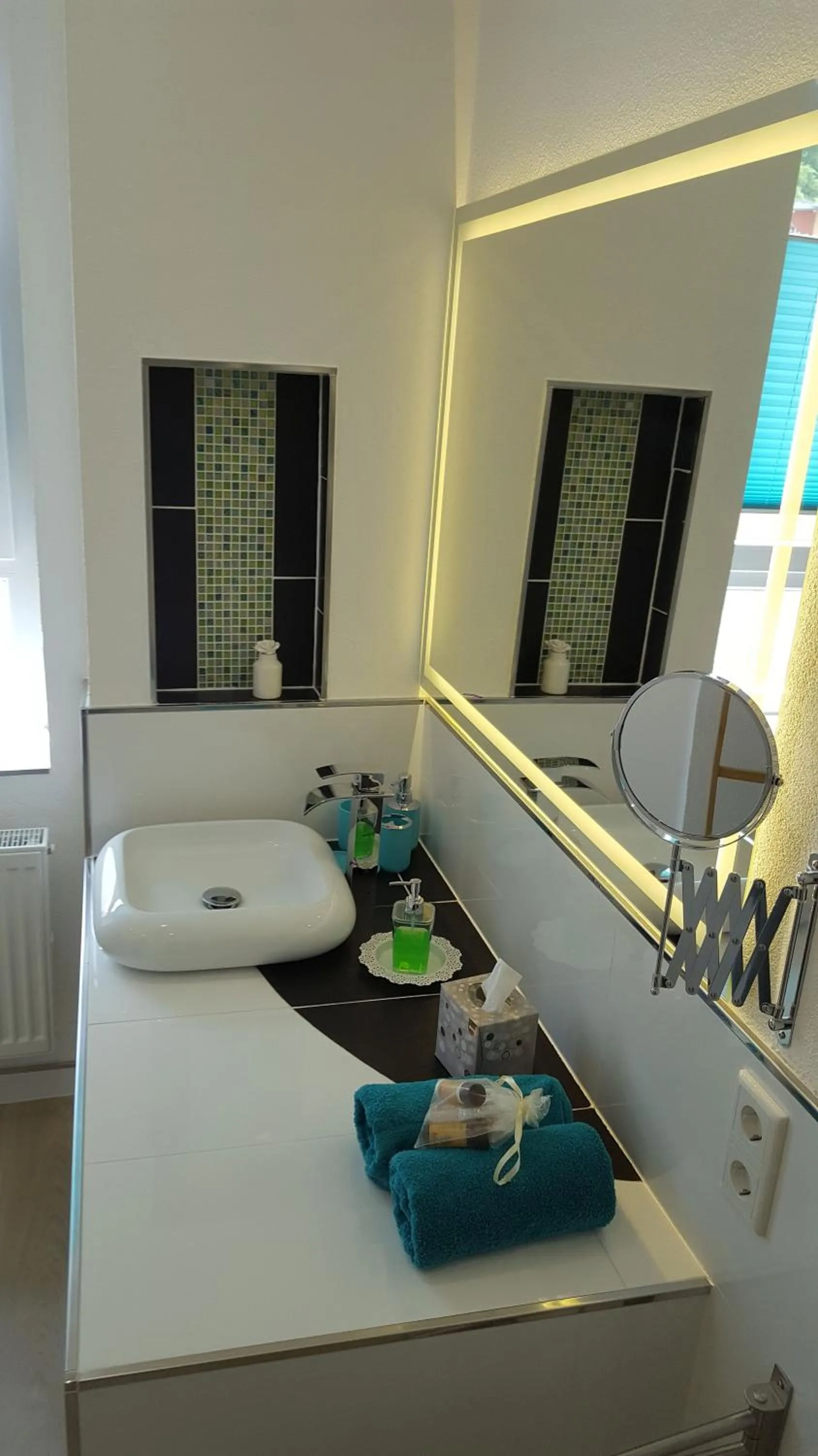 Bathroom, Bed in Villa Renatus