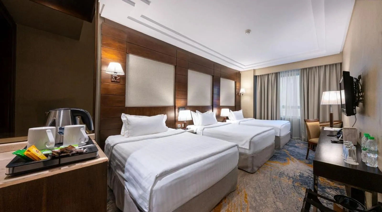 Bed in Ruve Al Madinah Hotel