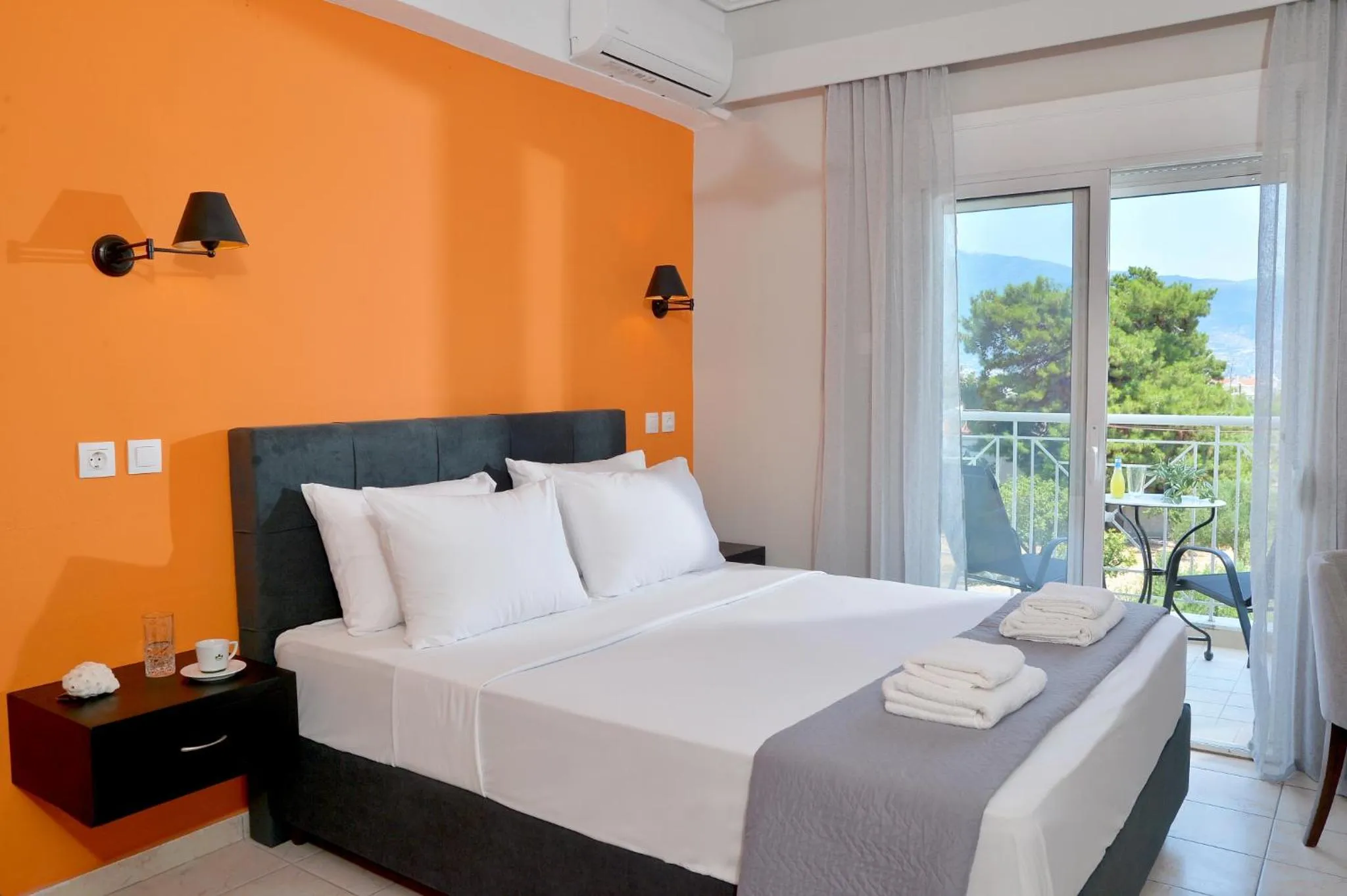 Natural landscape, Bed in Hotel Kalloni