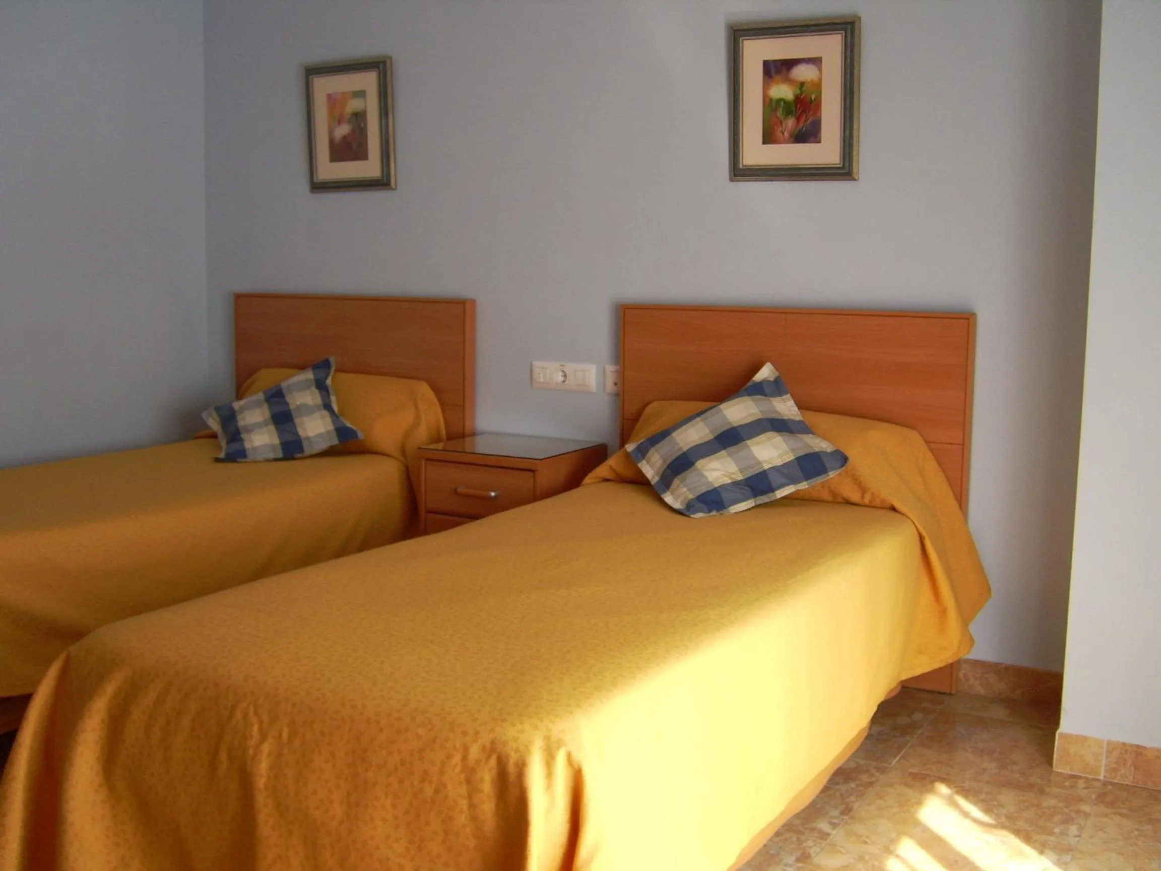 Photo of the whole room, Bed in Nou Casablanca