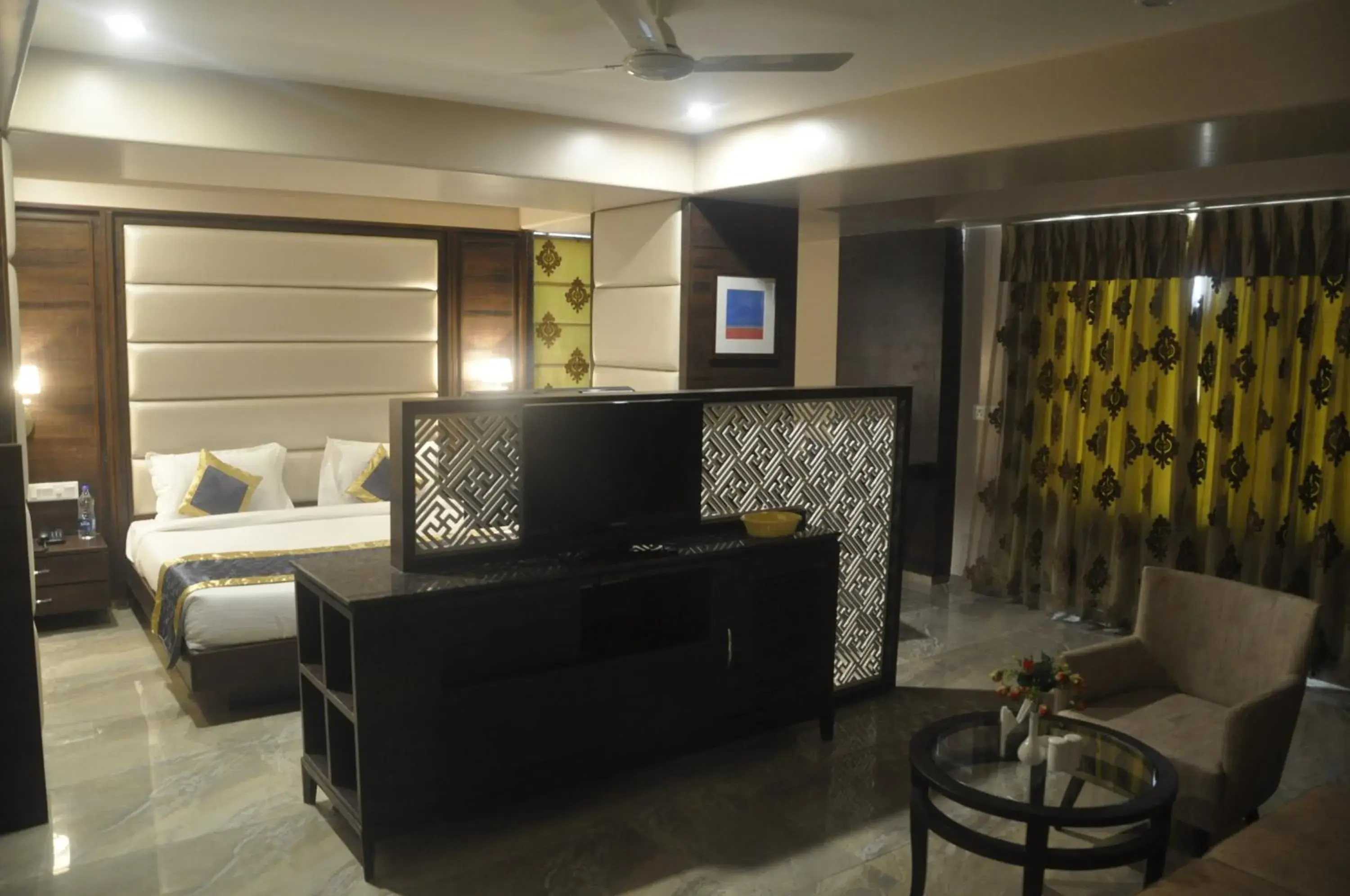 Family Suite in Hotel Amit Park International Family Suite in Hotel Amit Park International