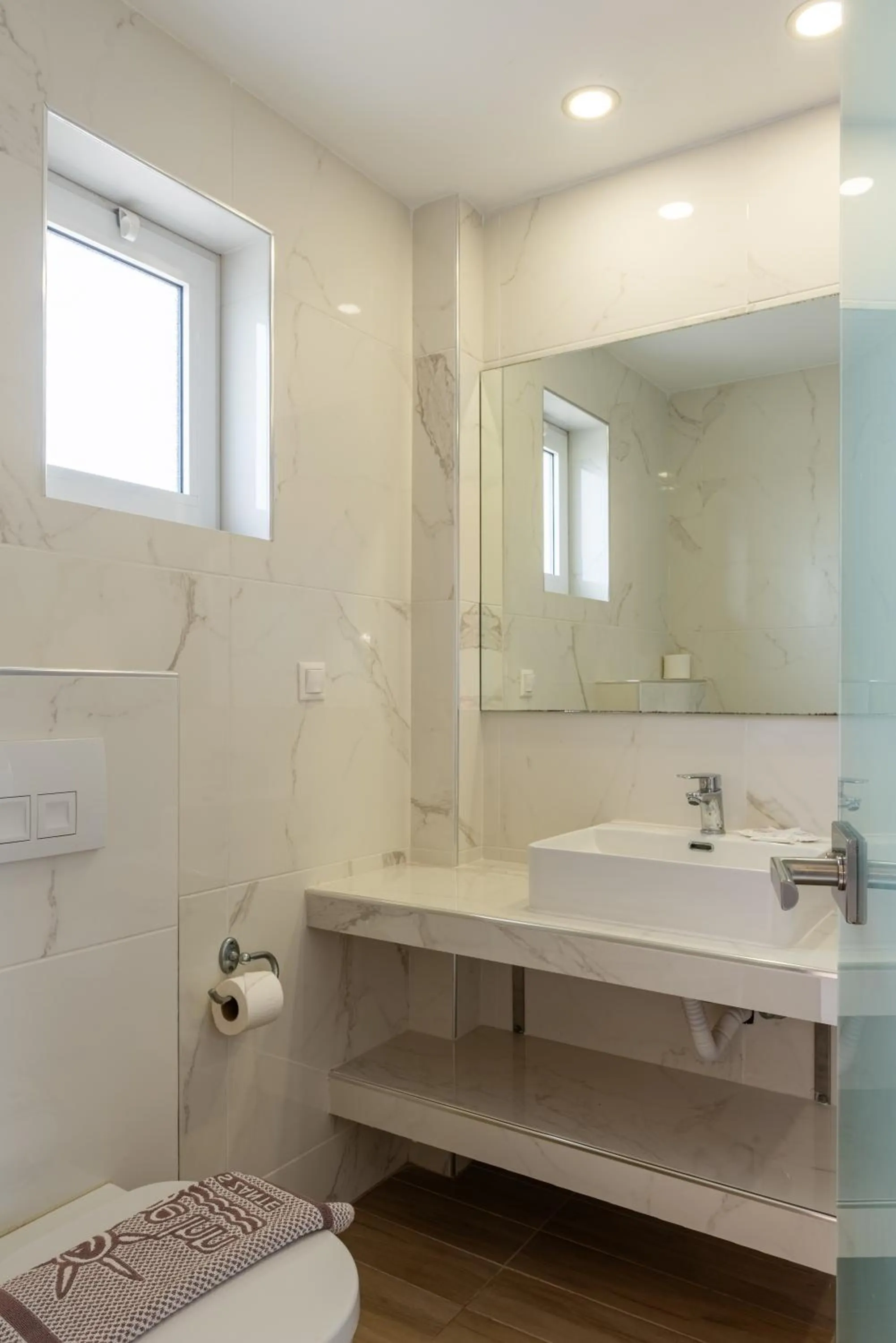 Bathroom in Village Inn Studios & Family Apartments