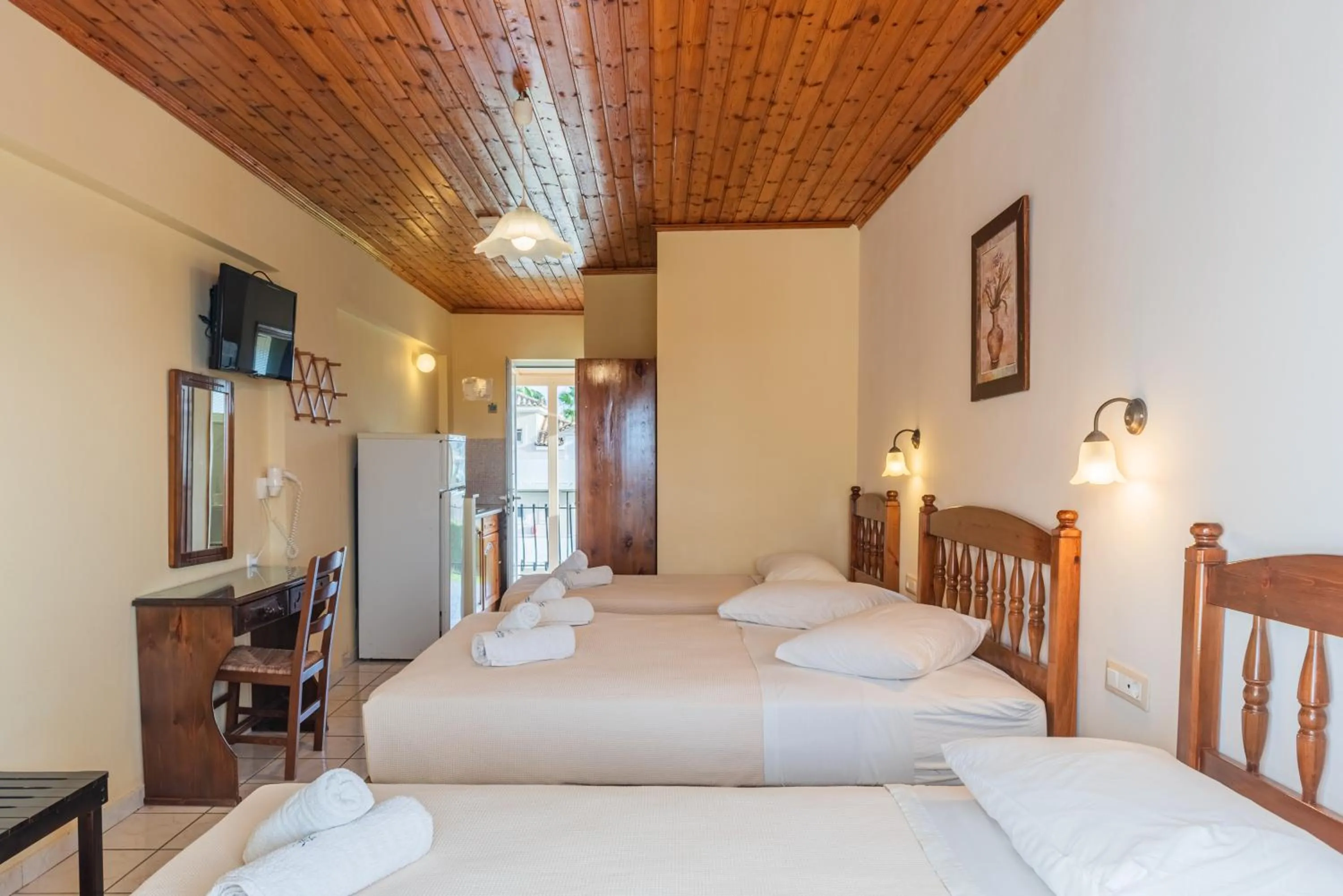 Bedroom, Bed in Village Inn Studios & Family Apartments