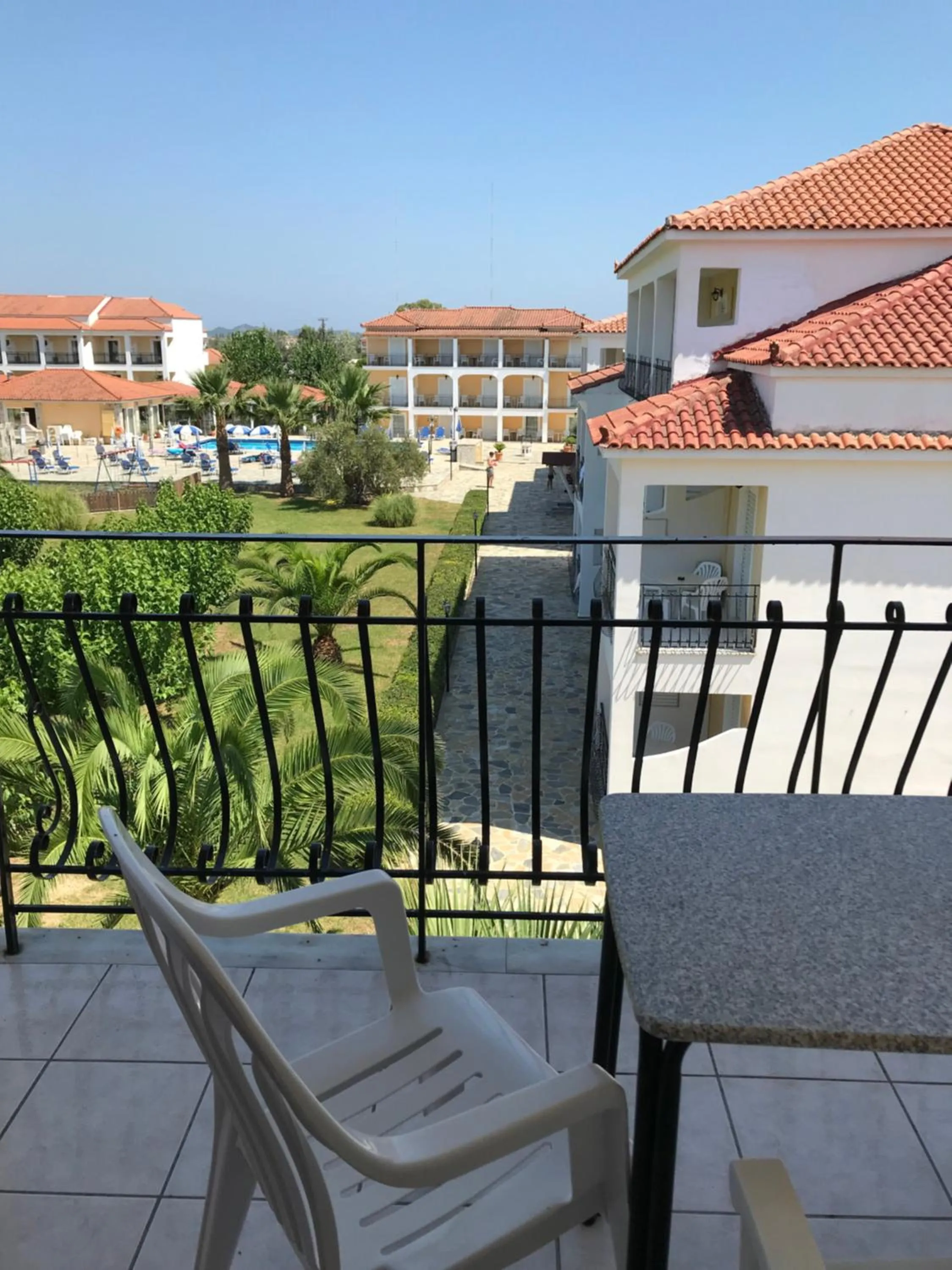 Day in Village Inn Studios & Family Apartments