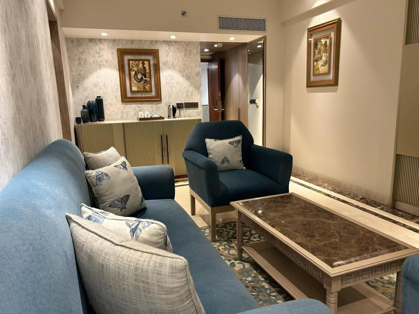 Living room in Jaypee Siddharth