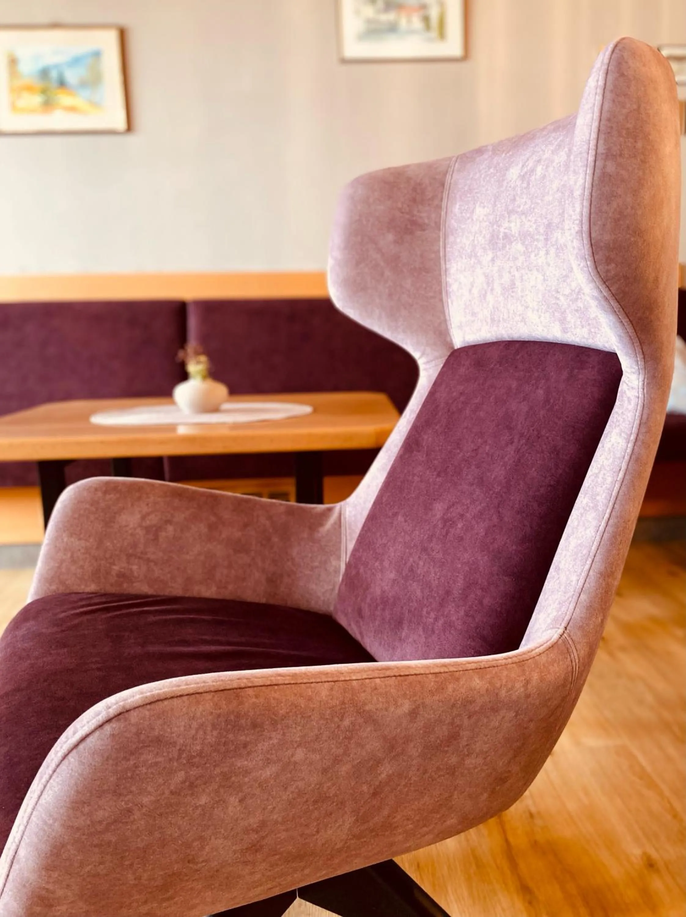 Seating area in Hotel Alpenland