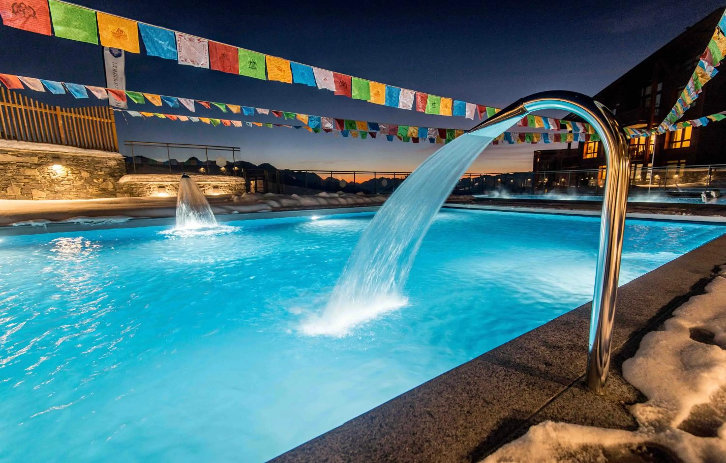 Swimming pool in Résidence Odalys Edenarc