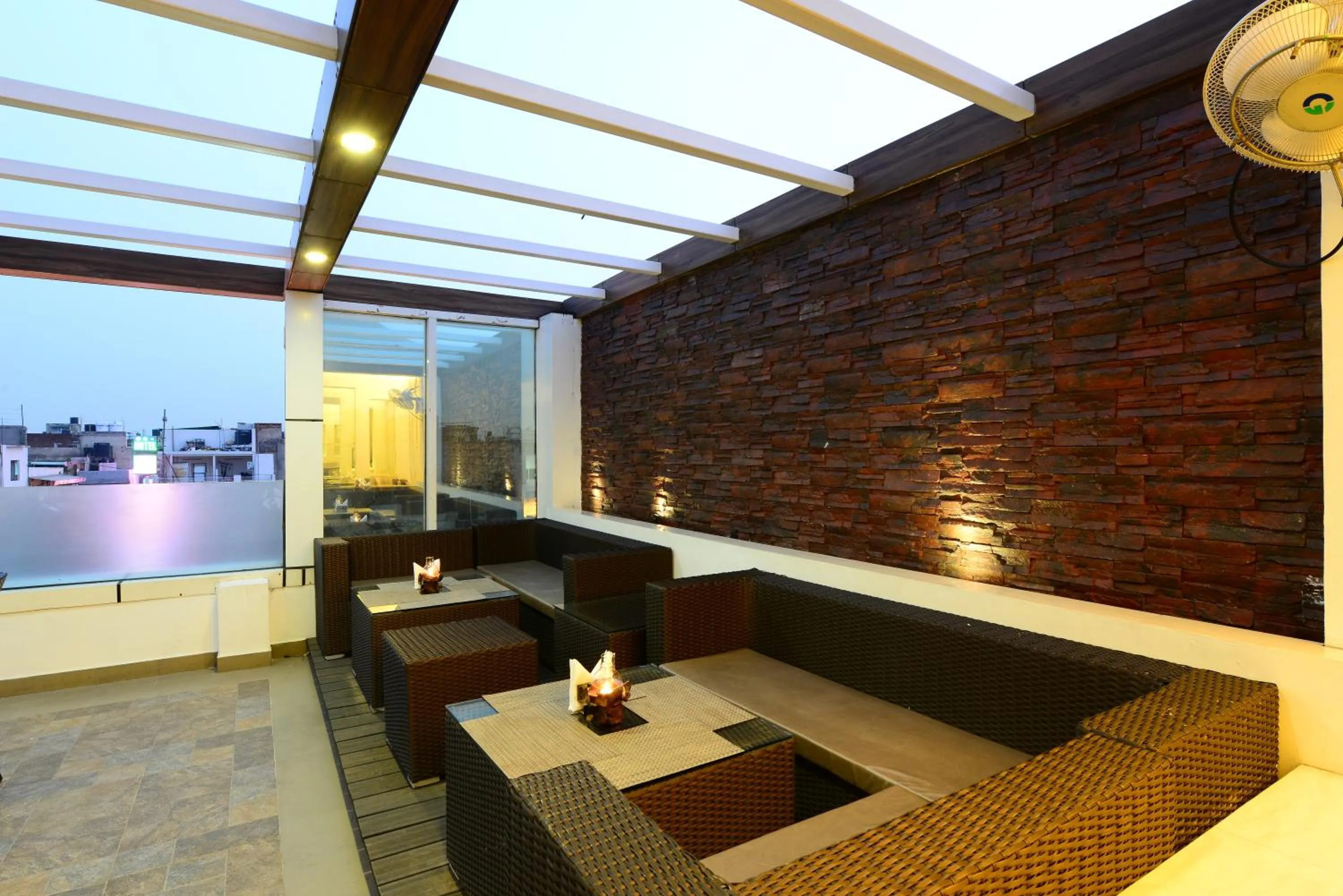 Restaurant/places to eat in Hotel City Star - Free Airport Pickup