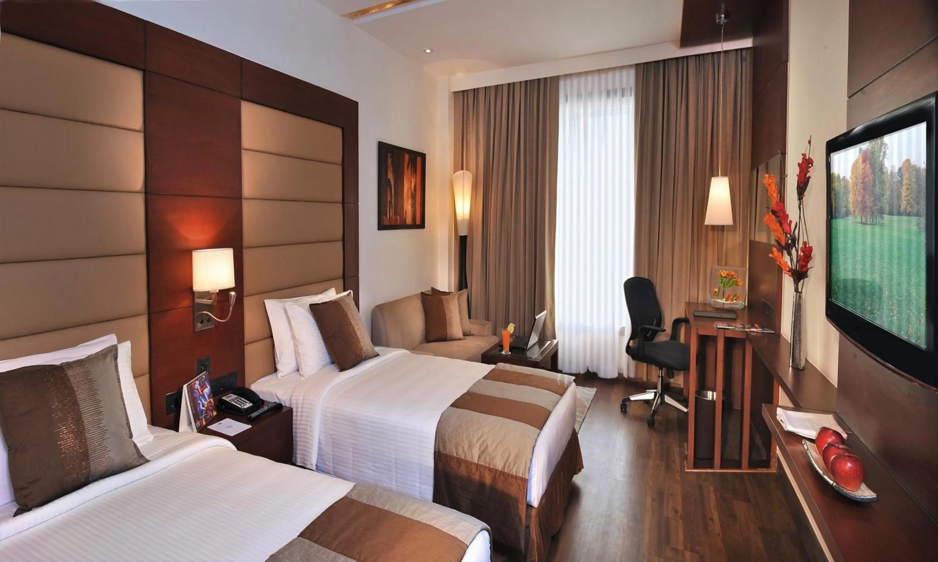 Photo of the whole room, Bed in Country Inn & Suites by Radisson, Gurugram Sector 12