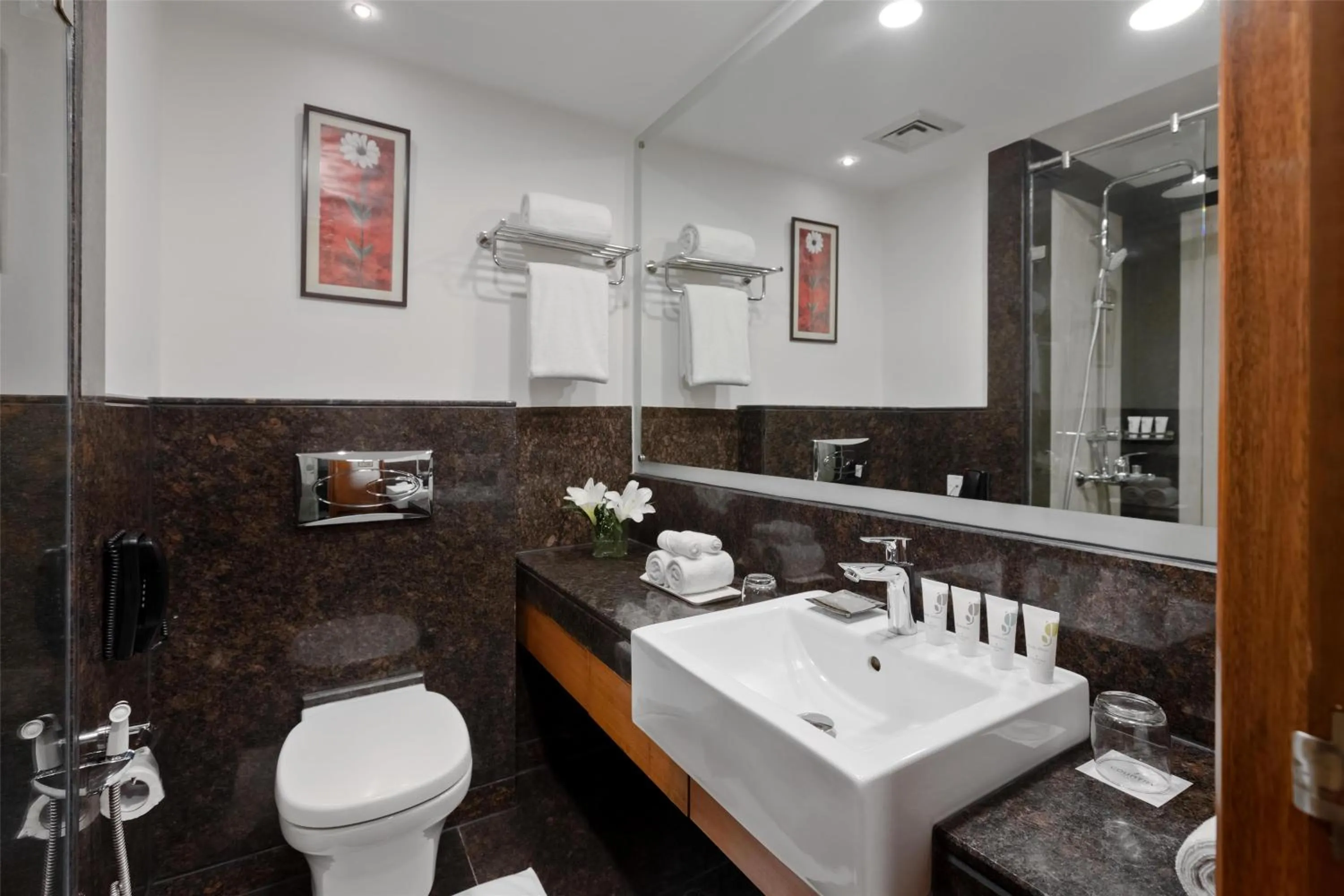 Bathroom in Country Inn & Suites by Radisson, Gurugram Sector 12