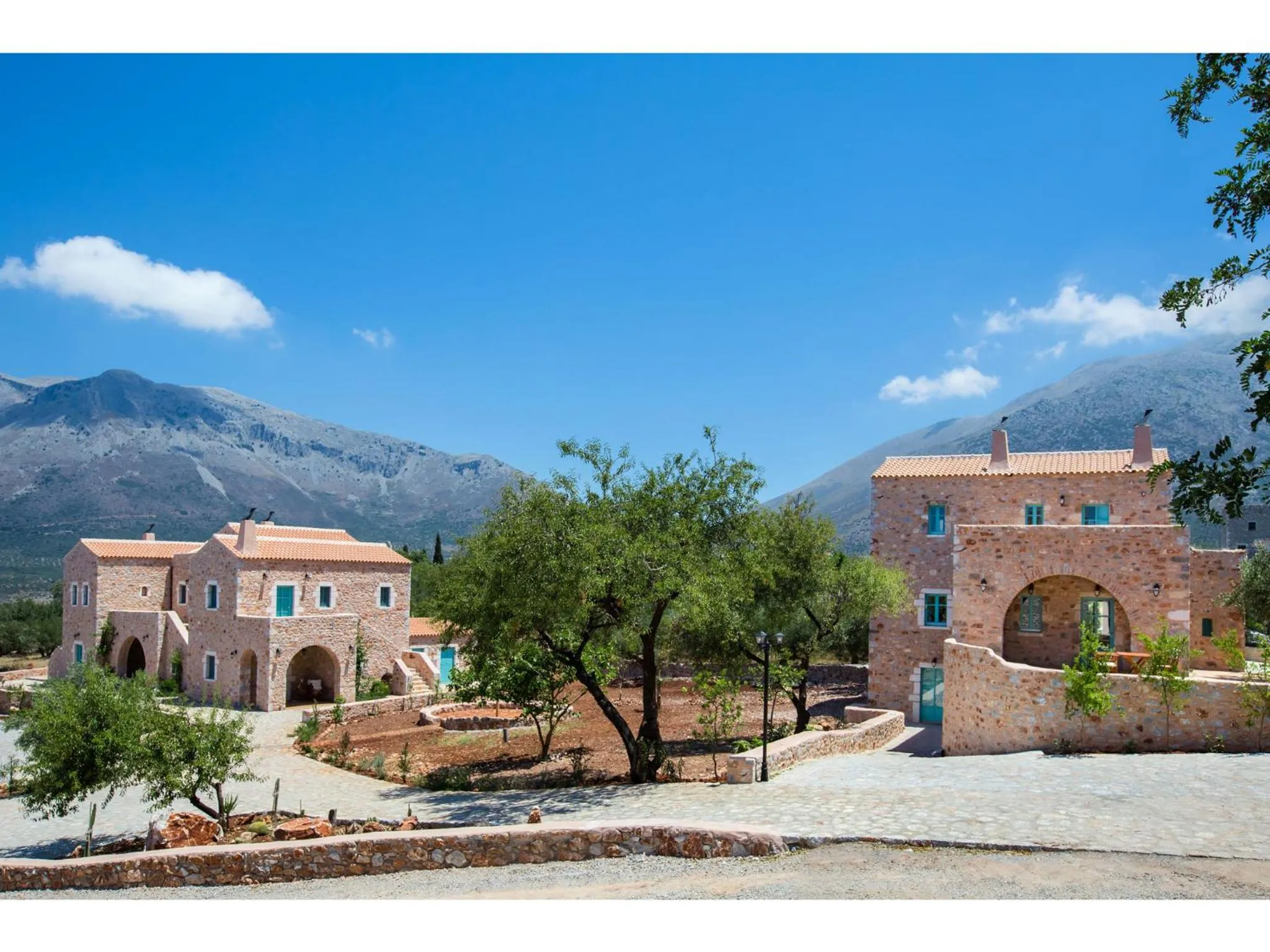 Property building in Pandora