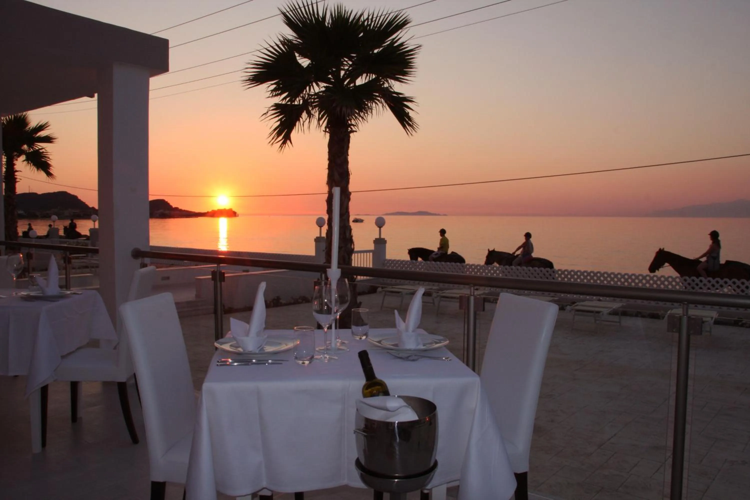 Restaurant/places to eat in Sidari Beach Hotel