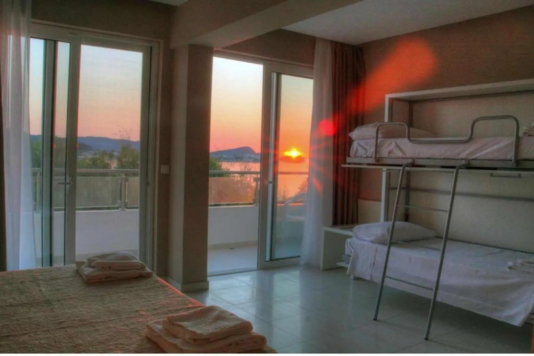 Sunset, Bed in Sidari Beach Hotel