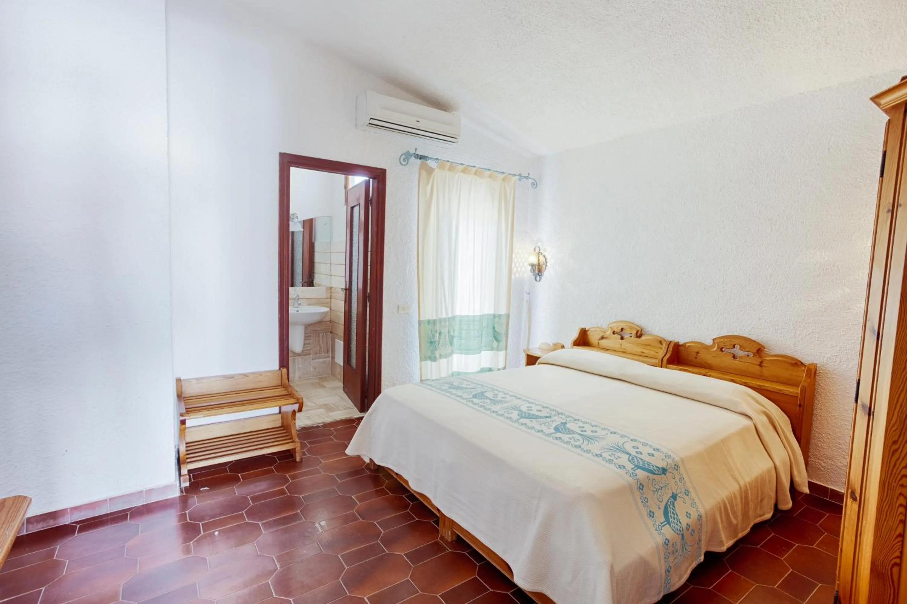 Bed in Hotel Al Faro