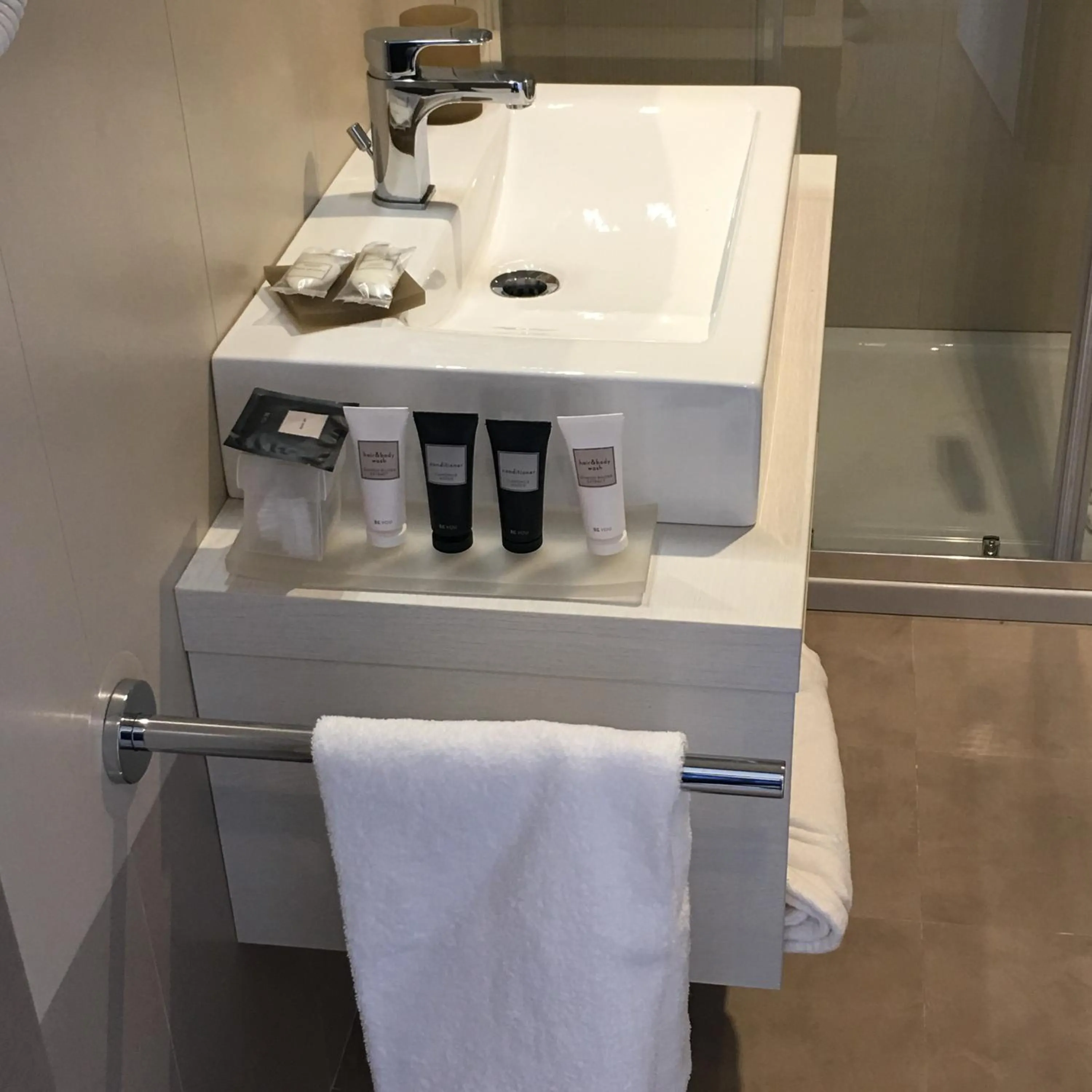 Bathroom in Hotel Stele di Nora